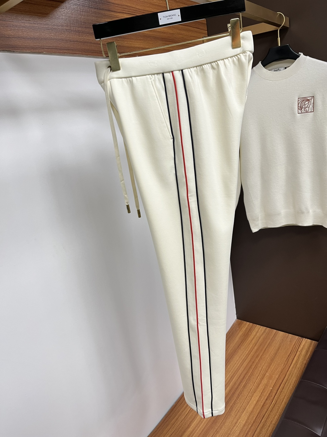 Gucci Basic Clothing S-l