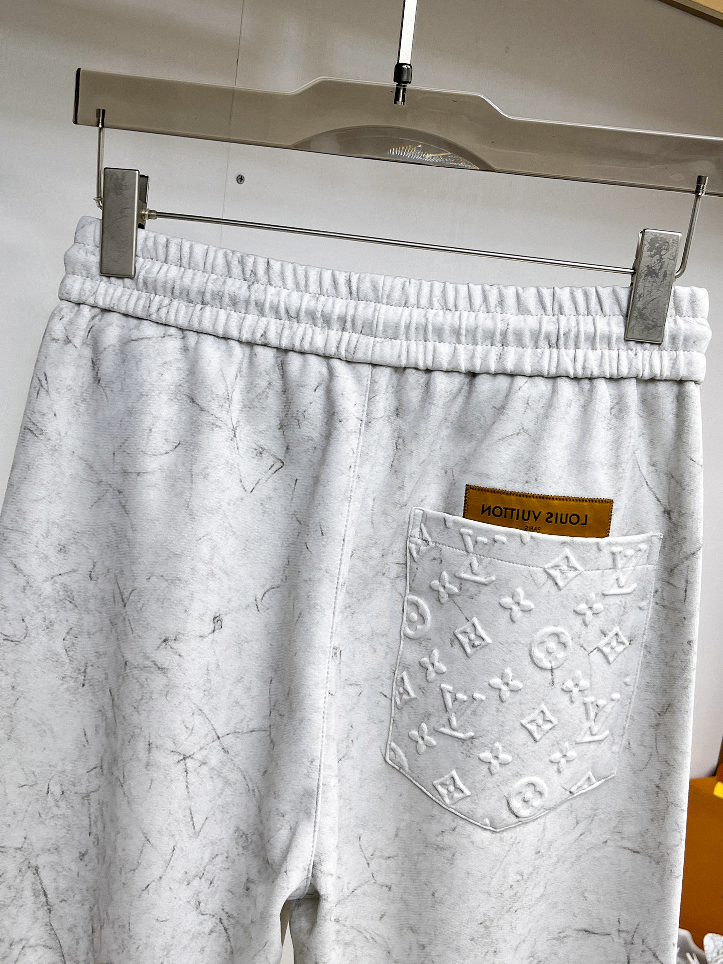 Louis Vuitton Basic Clothing M-l-xl