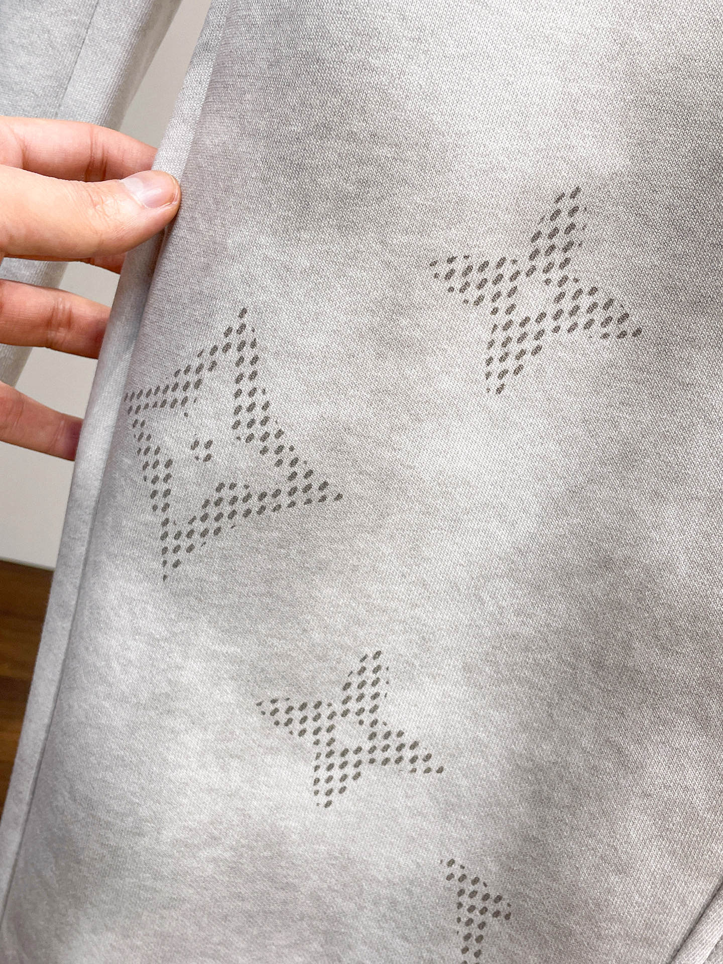 Louis Vuitton Basic Clothing M-l-xl