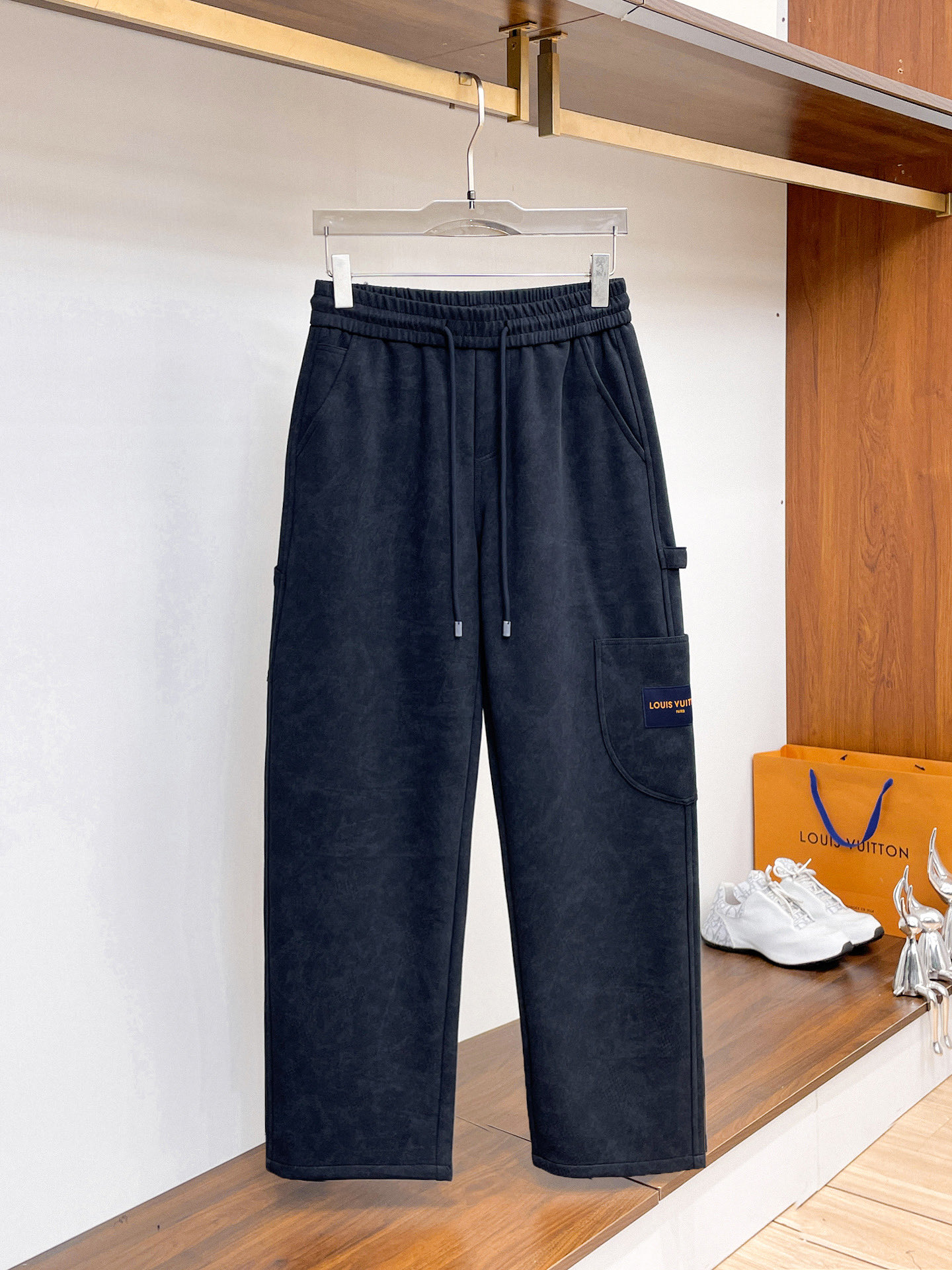 Louis Vuitton Basic Clothing M-l-xl