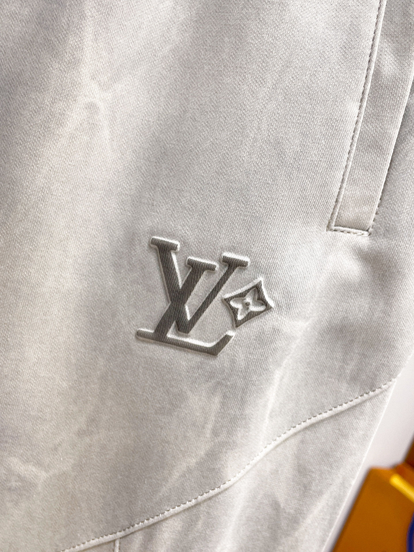 Louis Vuitton Basic Clothing M-l-xl