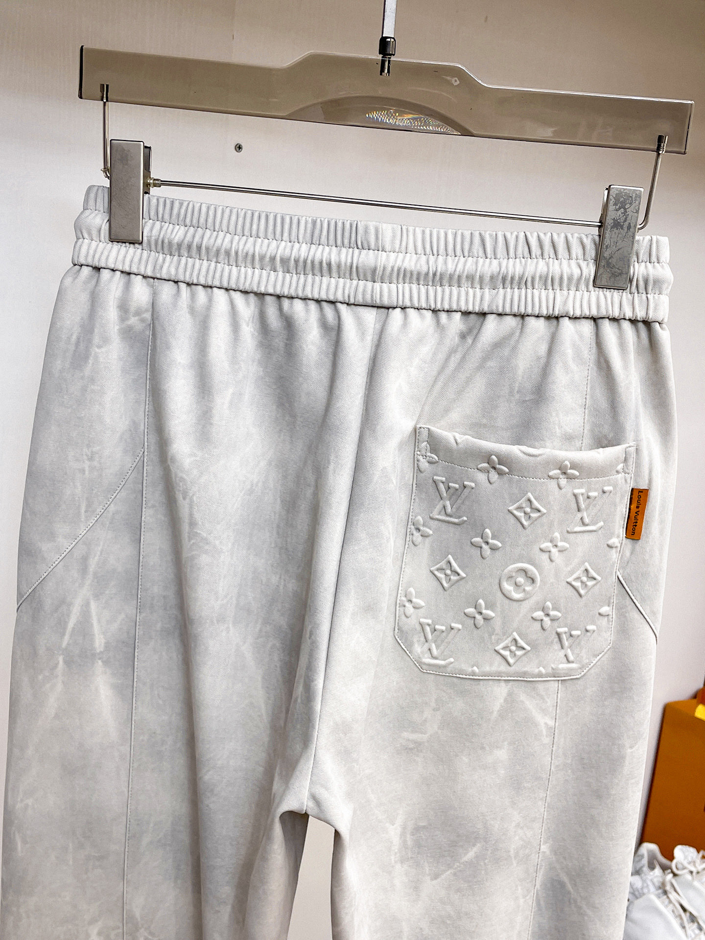 Louis Vuitton Basic Clothing M-l-xl