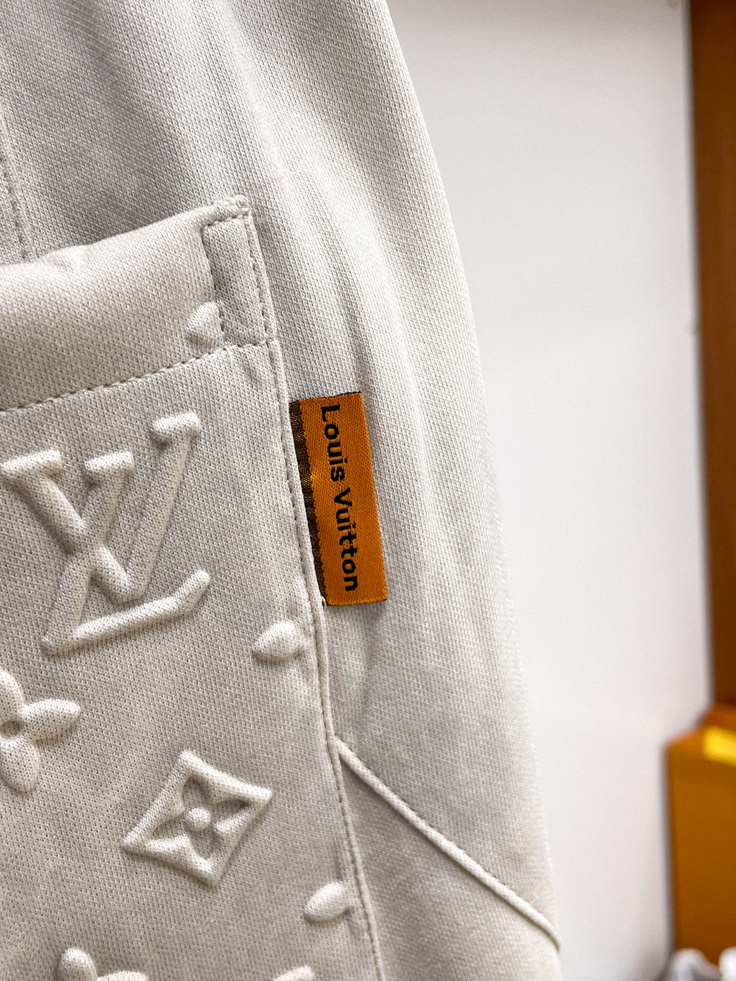 Louis Vuitton Basic Clothing M-l-xl