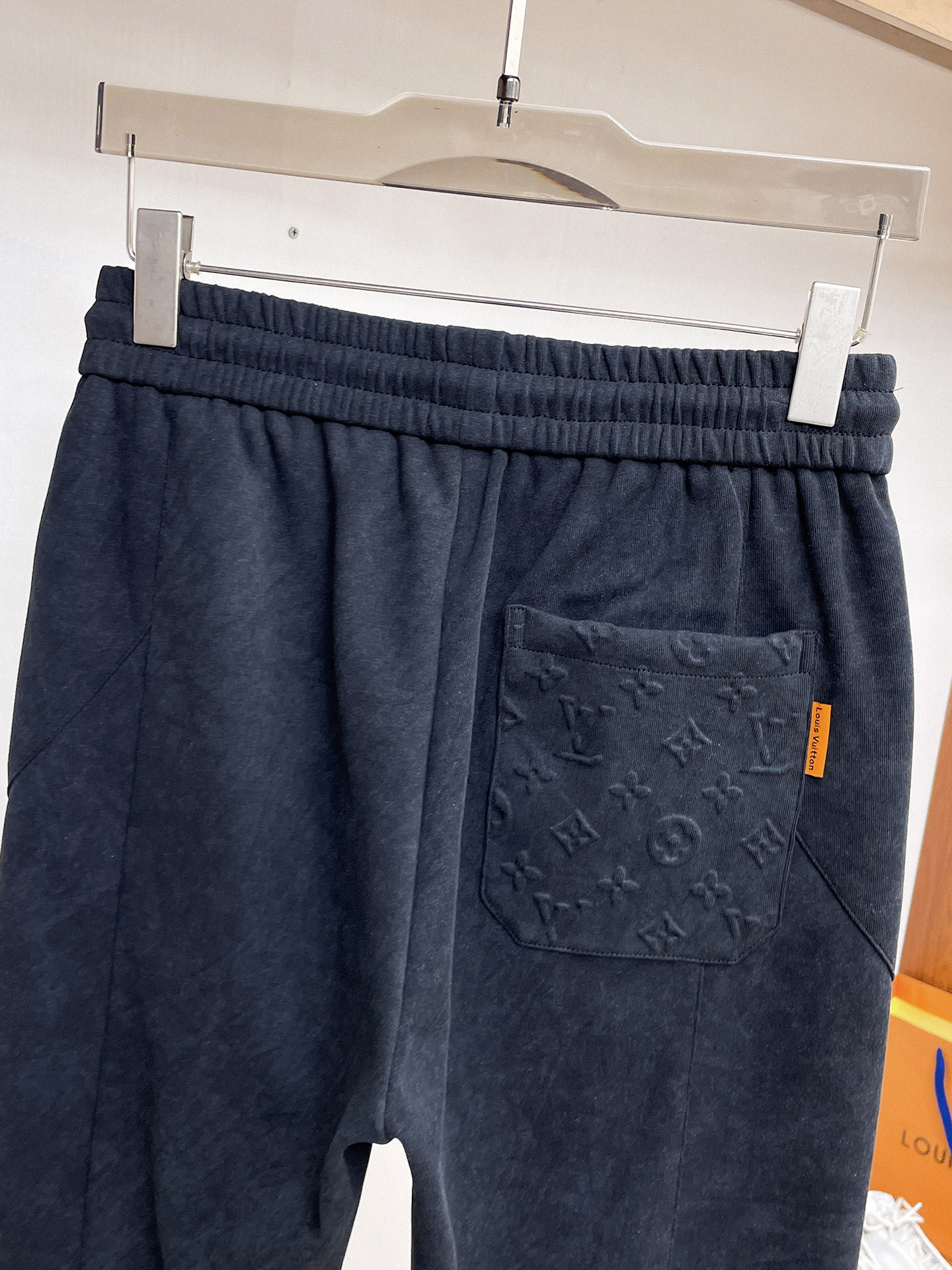 Louis Vuitton Basic Clothing M-l-xl