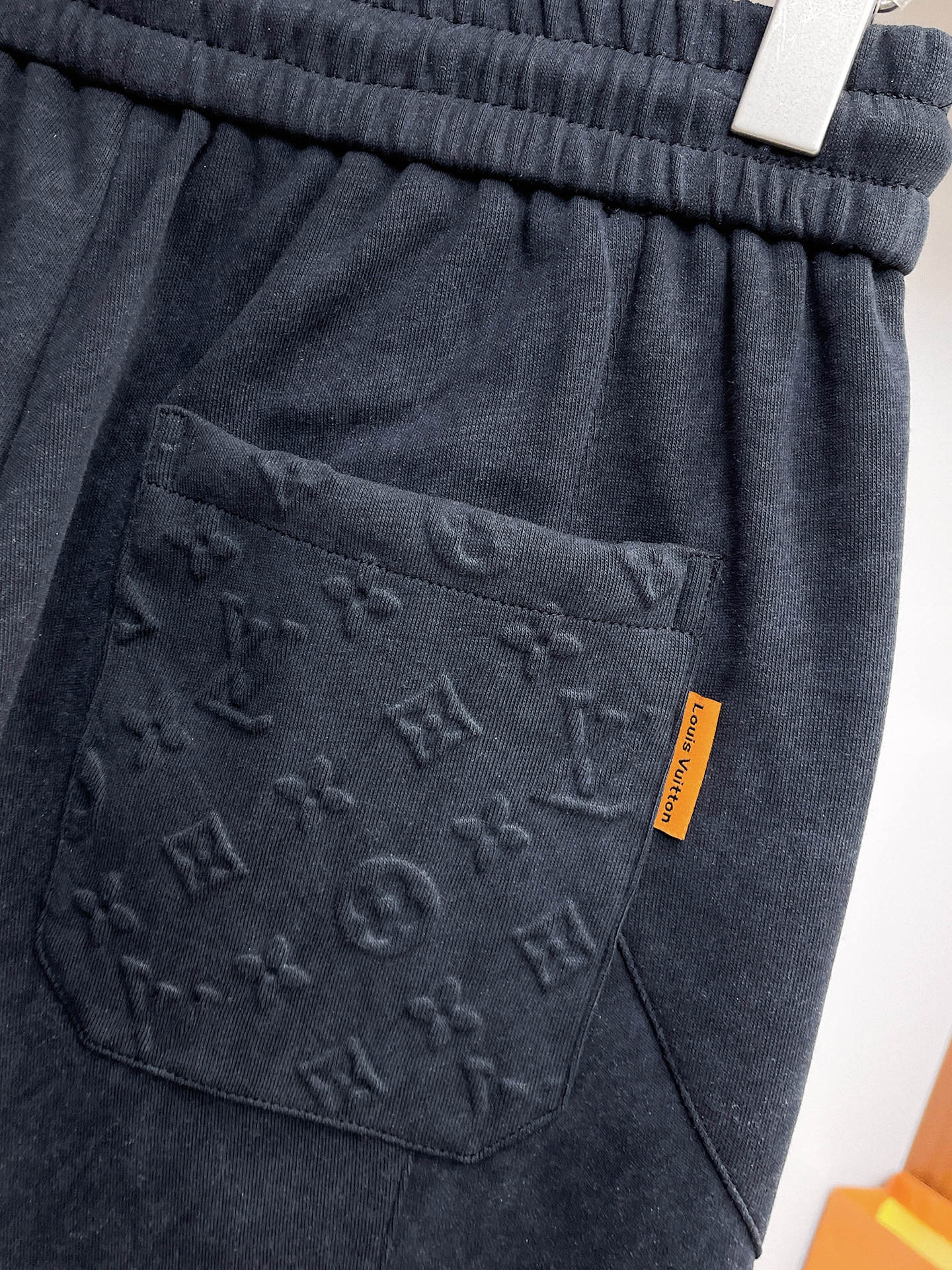 Louis Vuitton Basic Clothing M-l-xl