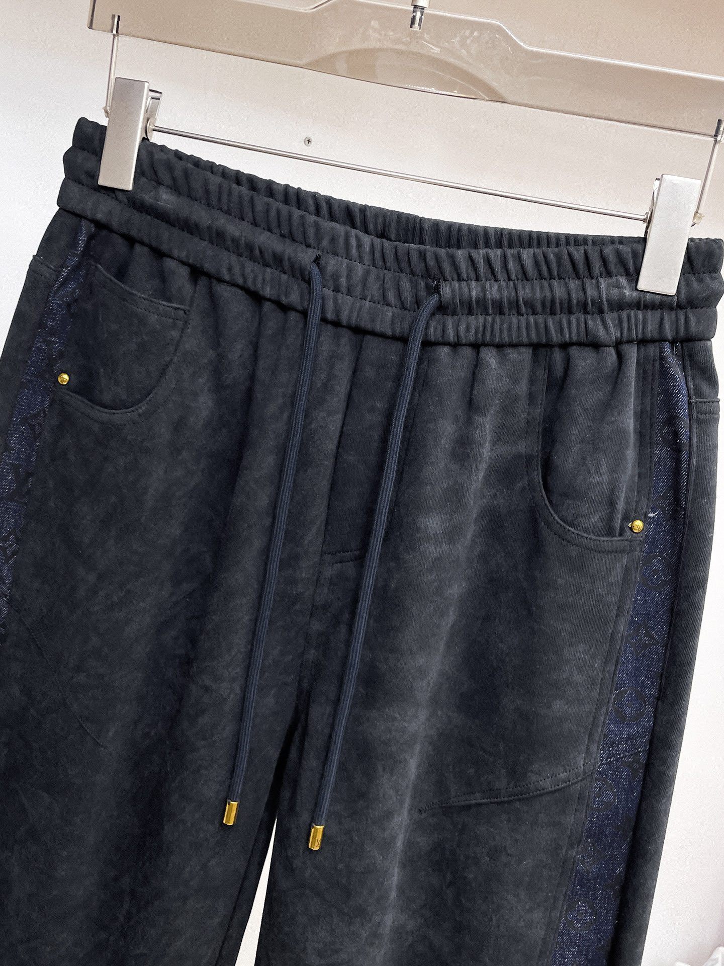 Louis Vuitton Basic Clothing M-l-xl