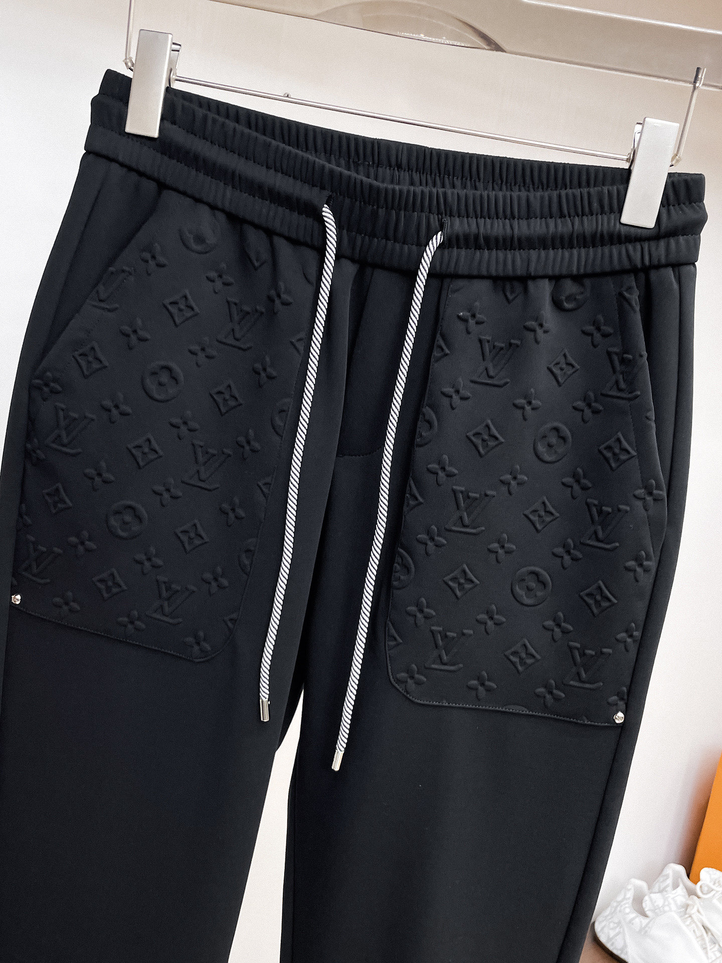 Louis Vuitton Basic Clothing M-l-xl