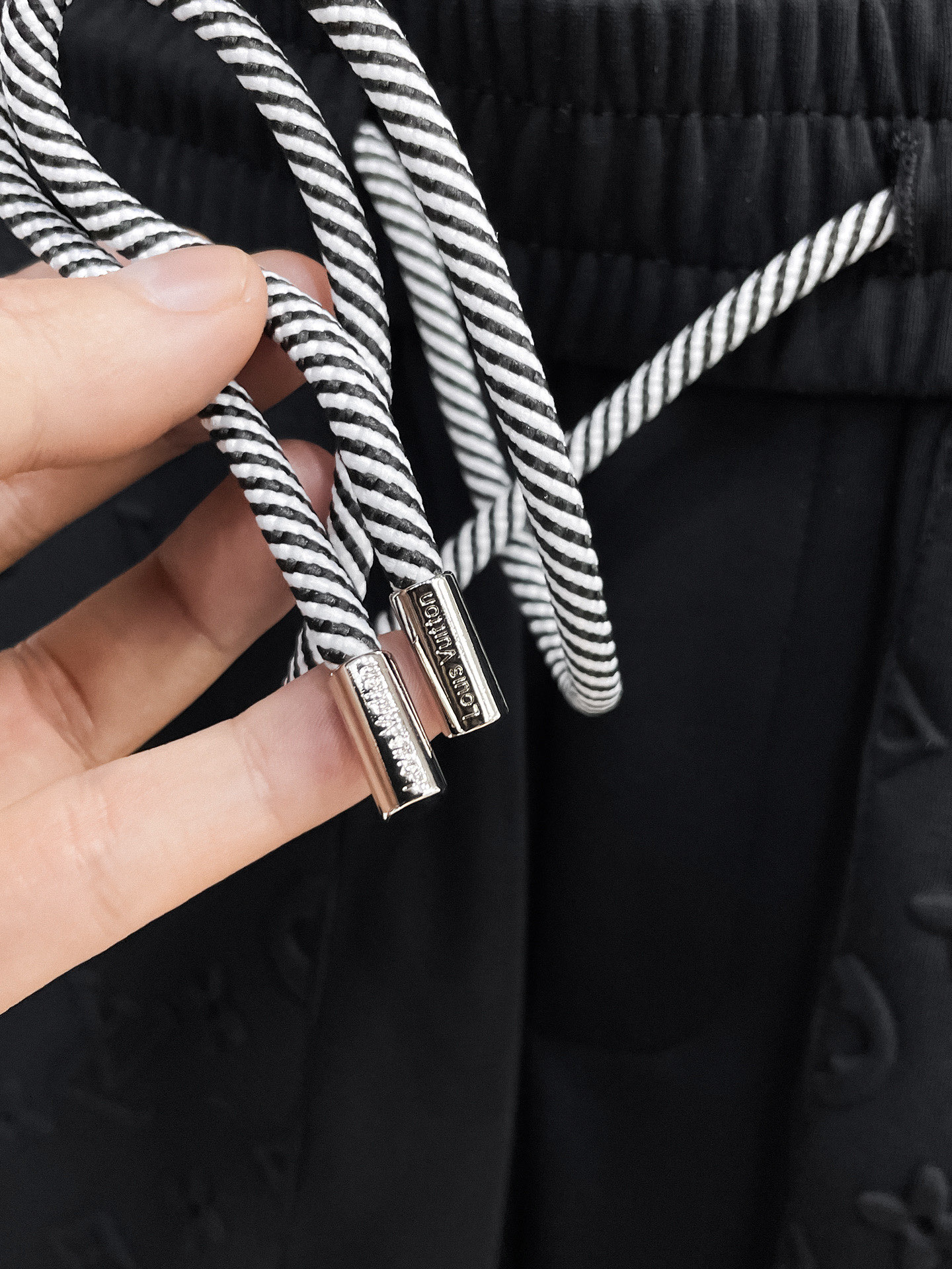 Louis Vuitton Basic Clothing M-l-xl