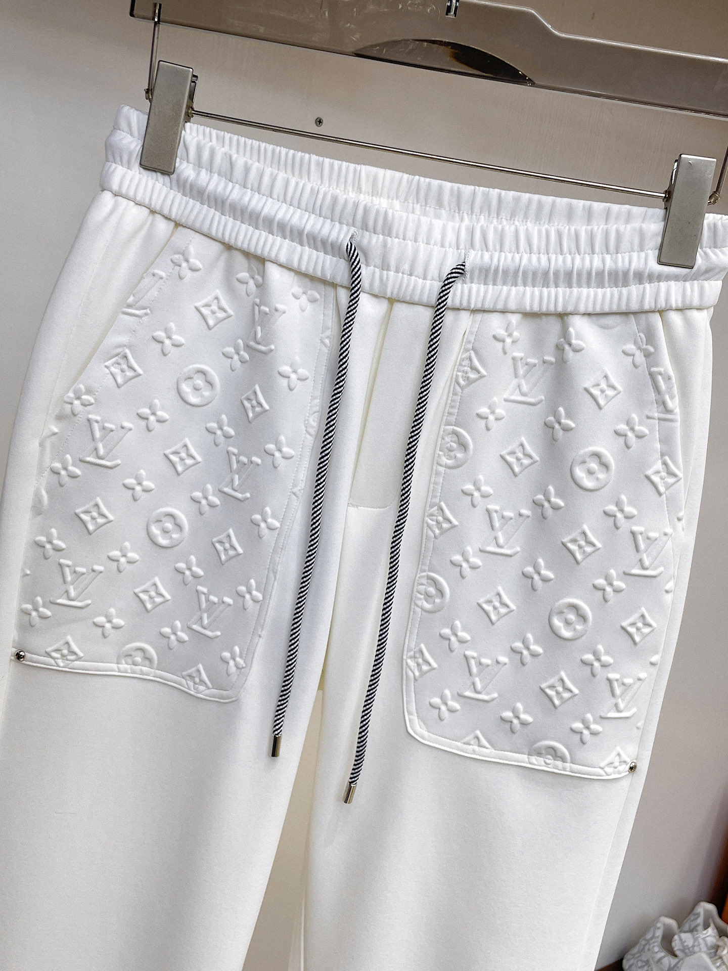 Louis Vuitton Basic Clothing M-l-xl