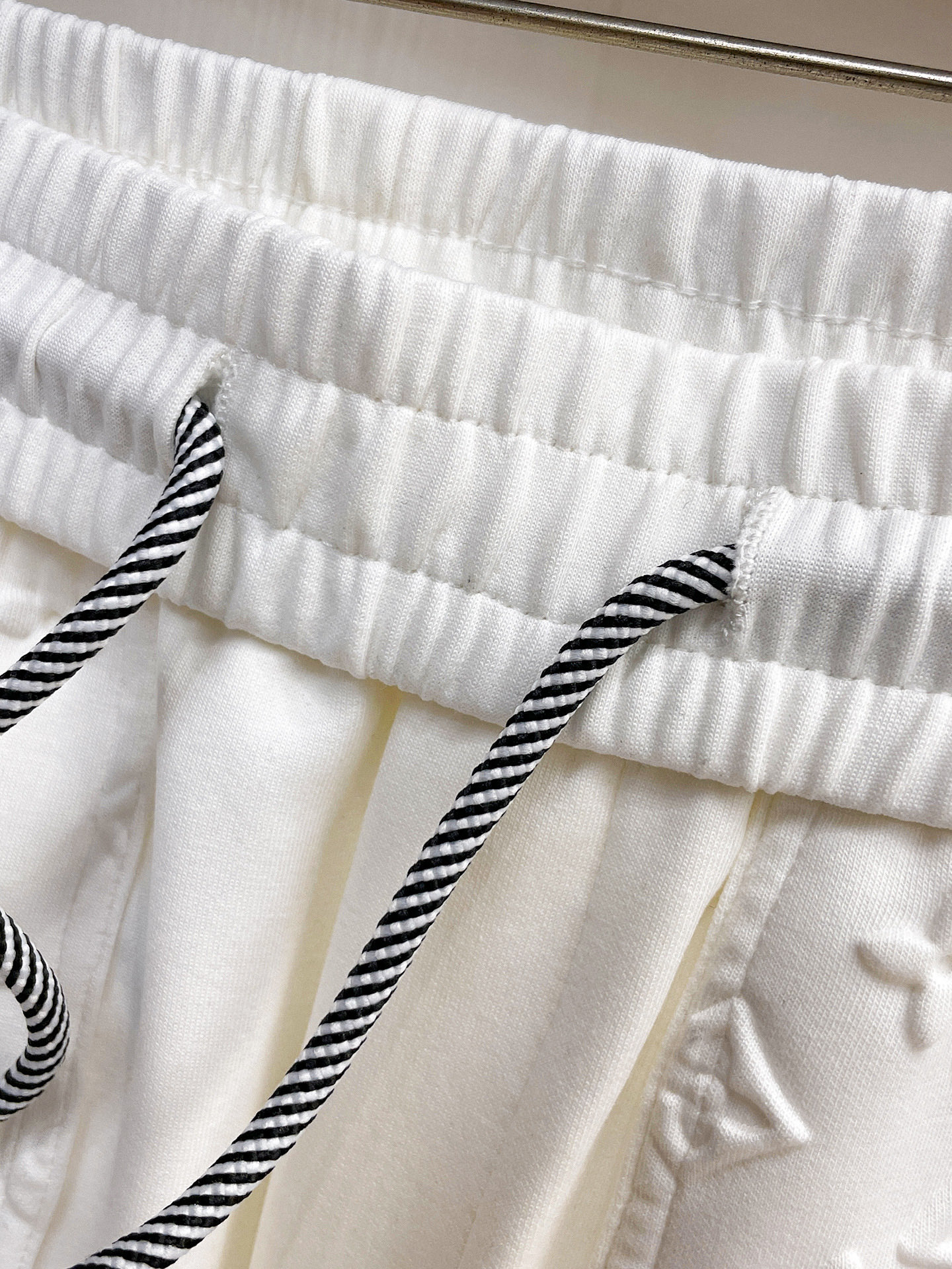 Louis Vuitton Basic Clothing M-l-xl