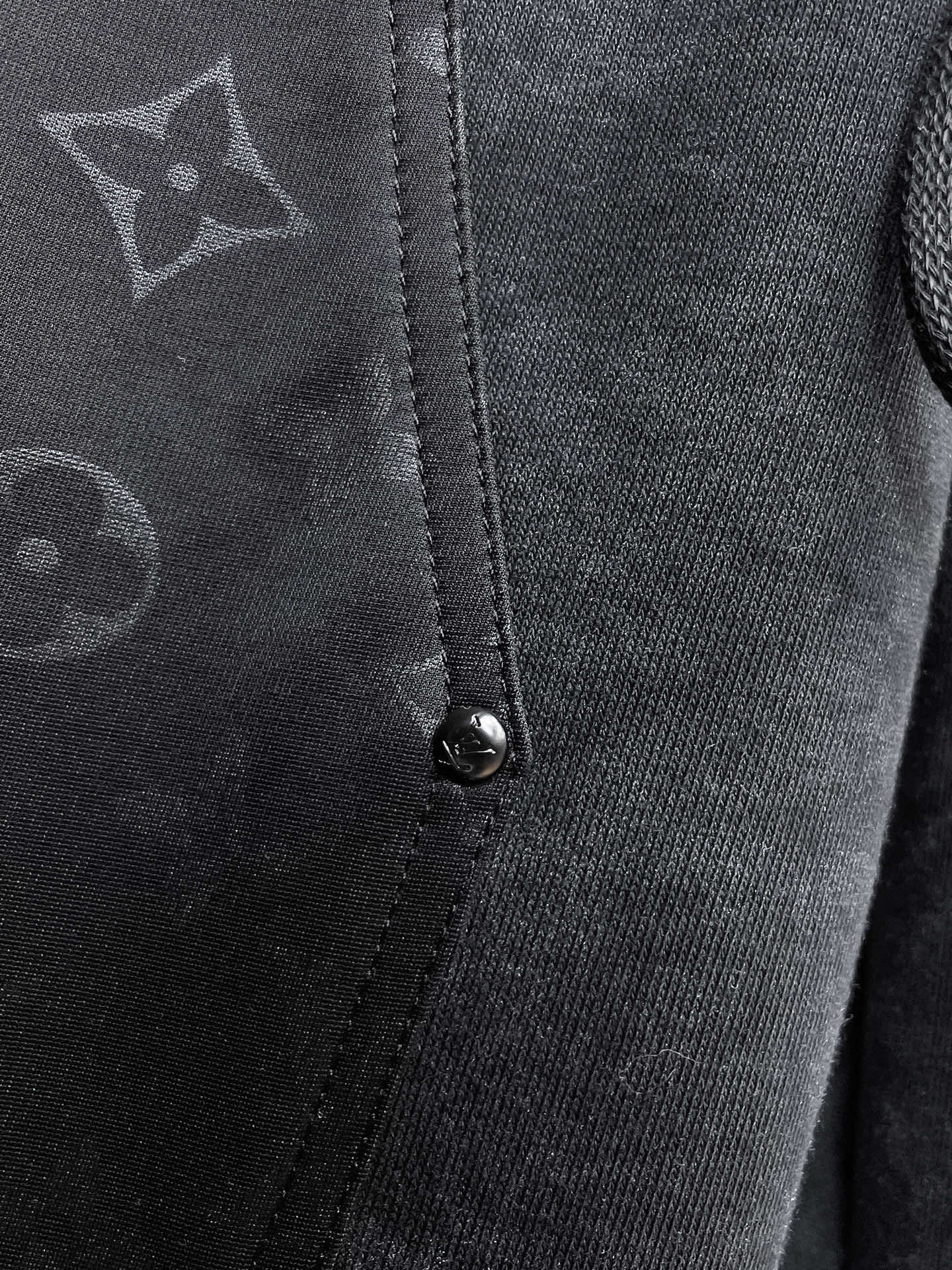 Louis Vuitton Basic Clothing M-l-xl