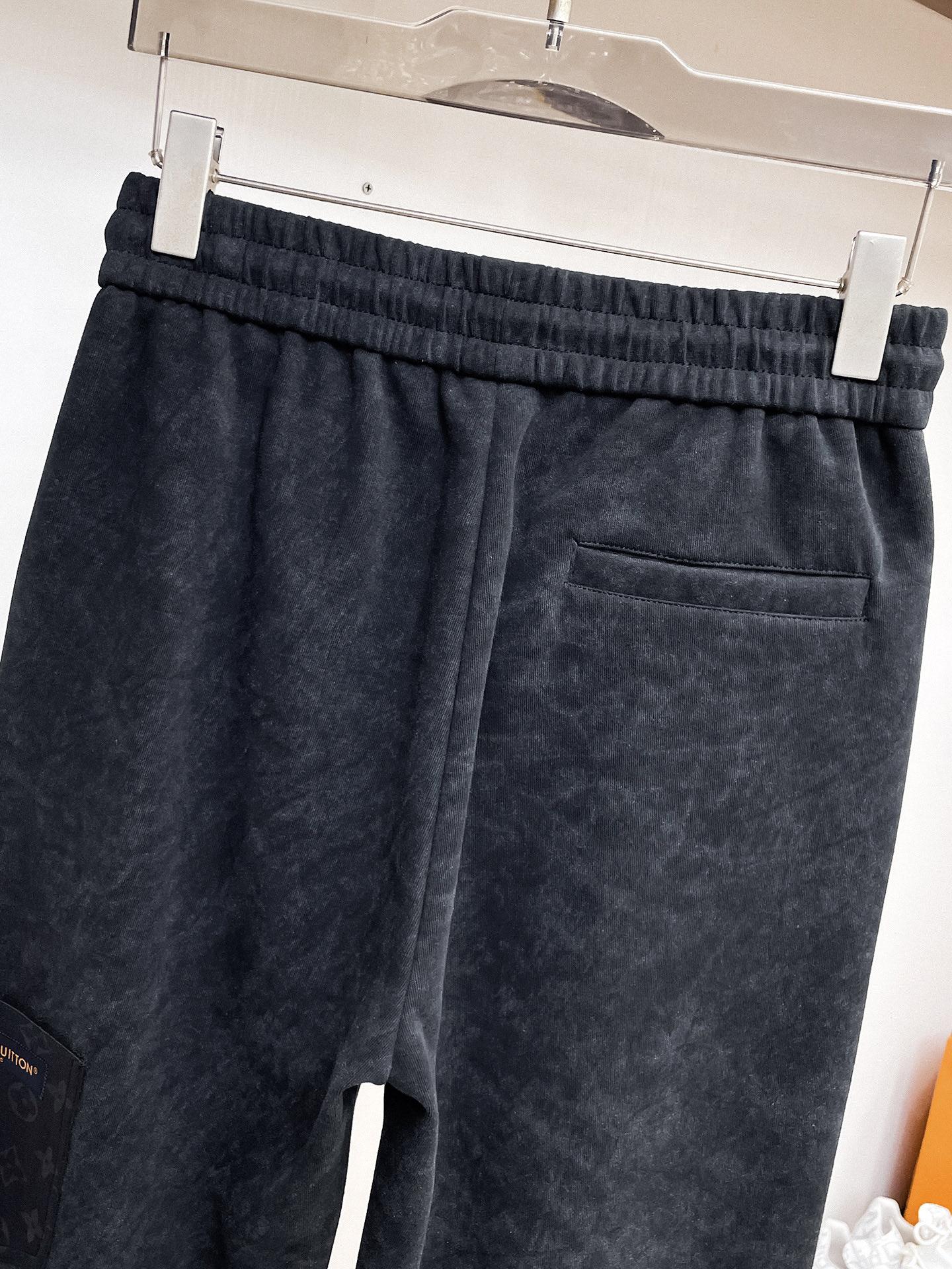 Louis Vuitton Basic Clothing M-l-xl