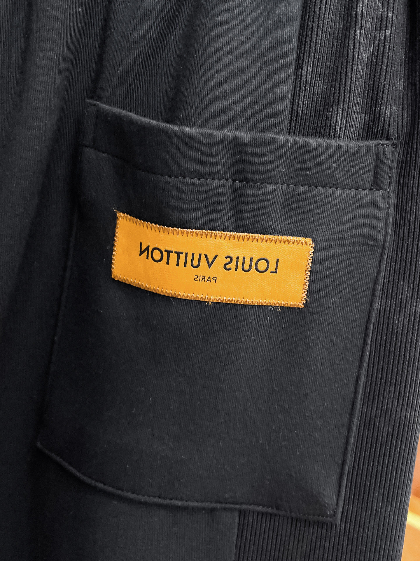 Louis Vuitton Basic Clothing M-l-xl