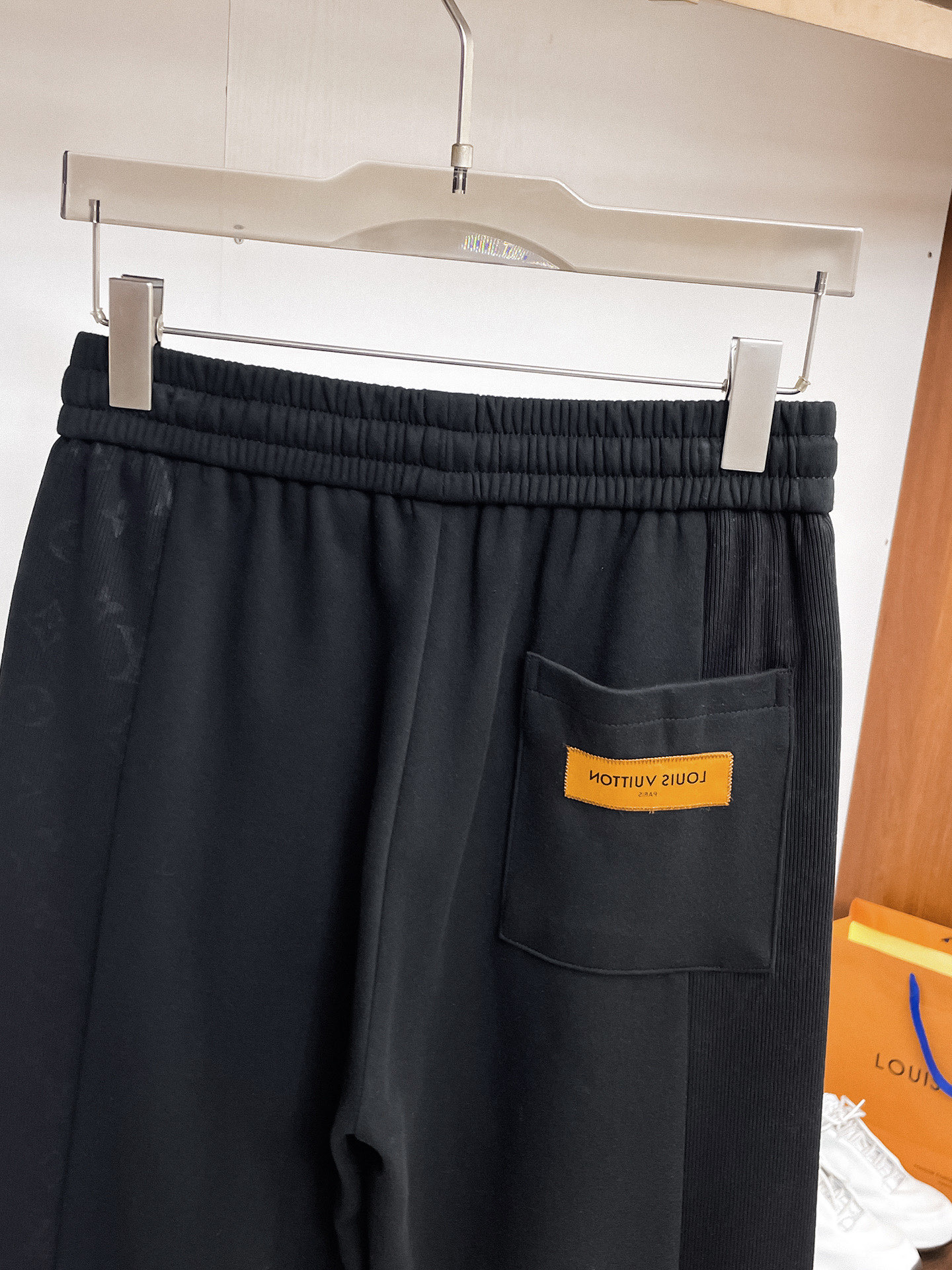 Louis Vuitton Basic Clothing M-l-xl