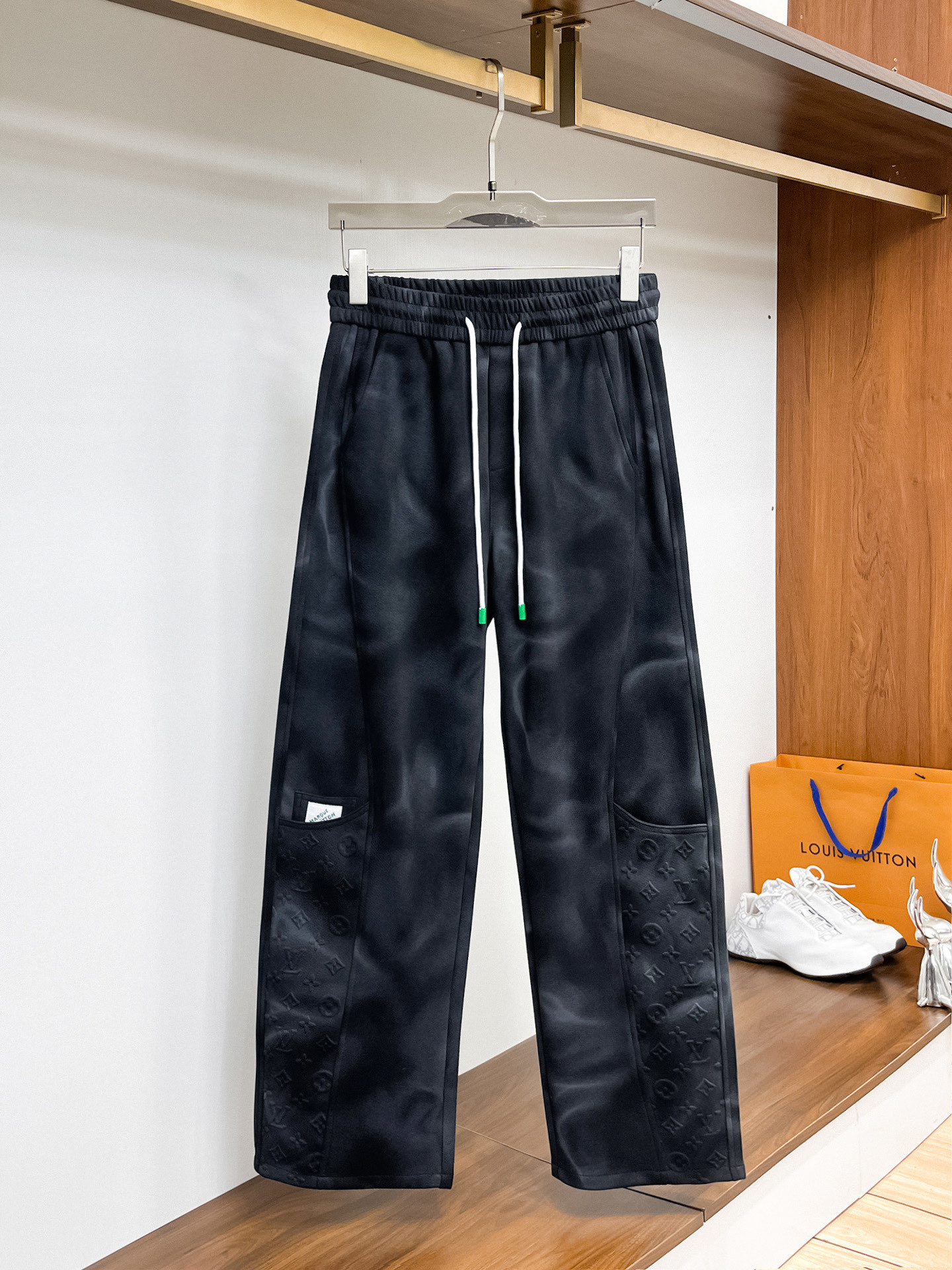 Louis Vuitton Basic Clothing M-l-xl