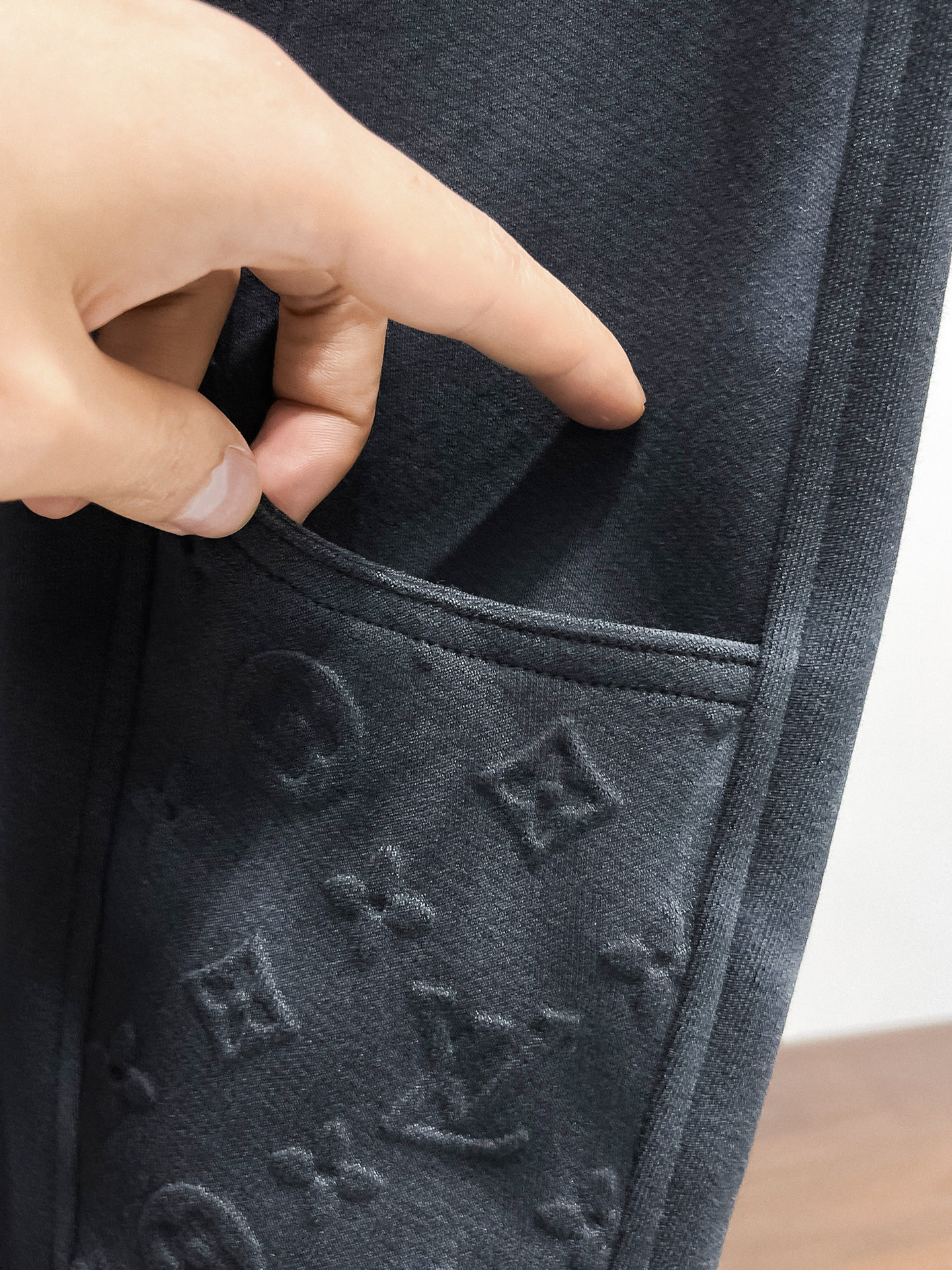 Louis Vuitton Basic Clothing M-l-xl