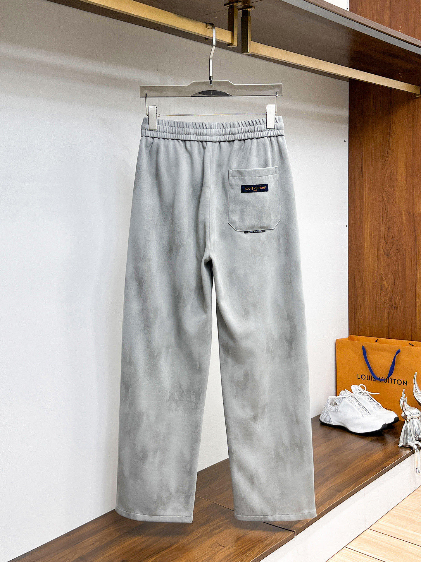 Louis Vuitton Basic Clothing M-l-xl