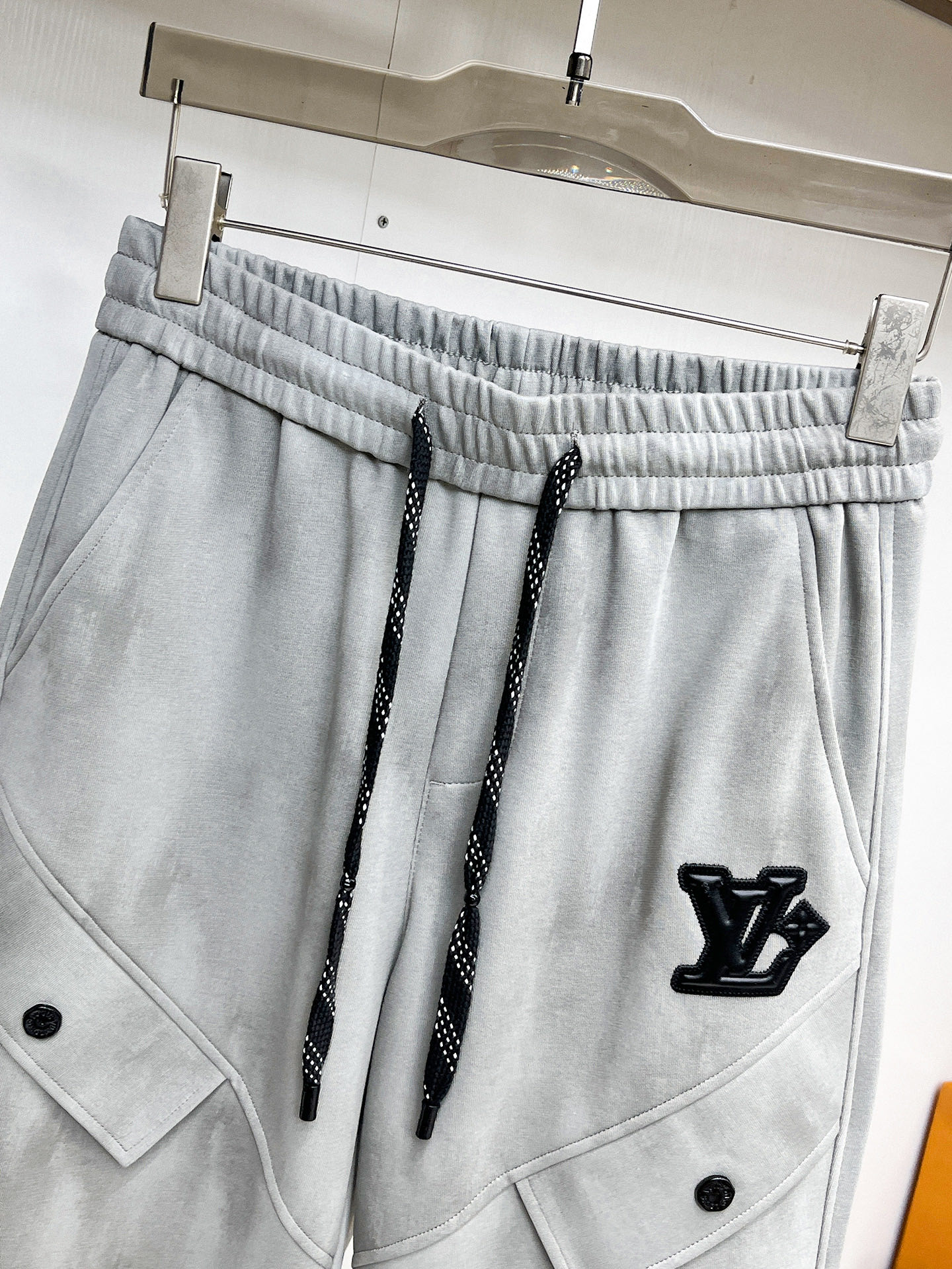 Louis Vuitton Basic Clothing M-l-xl