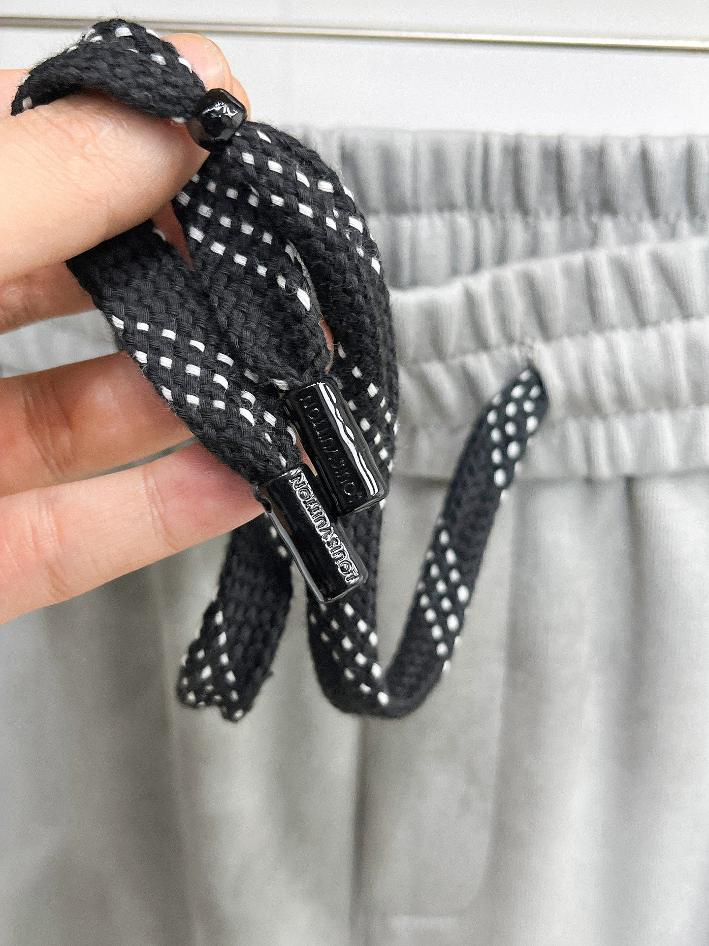 Louis Vuitton Basic Clothing M-l-xl