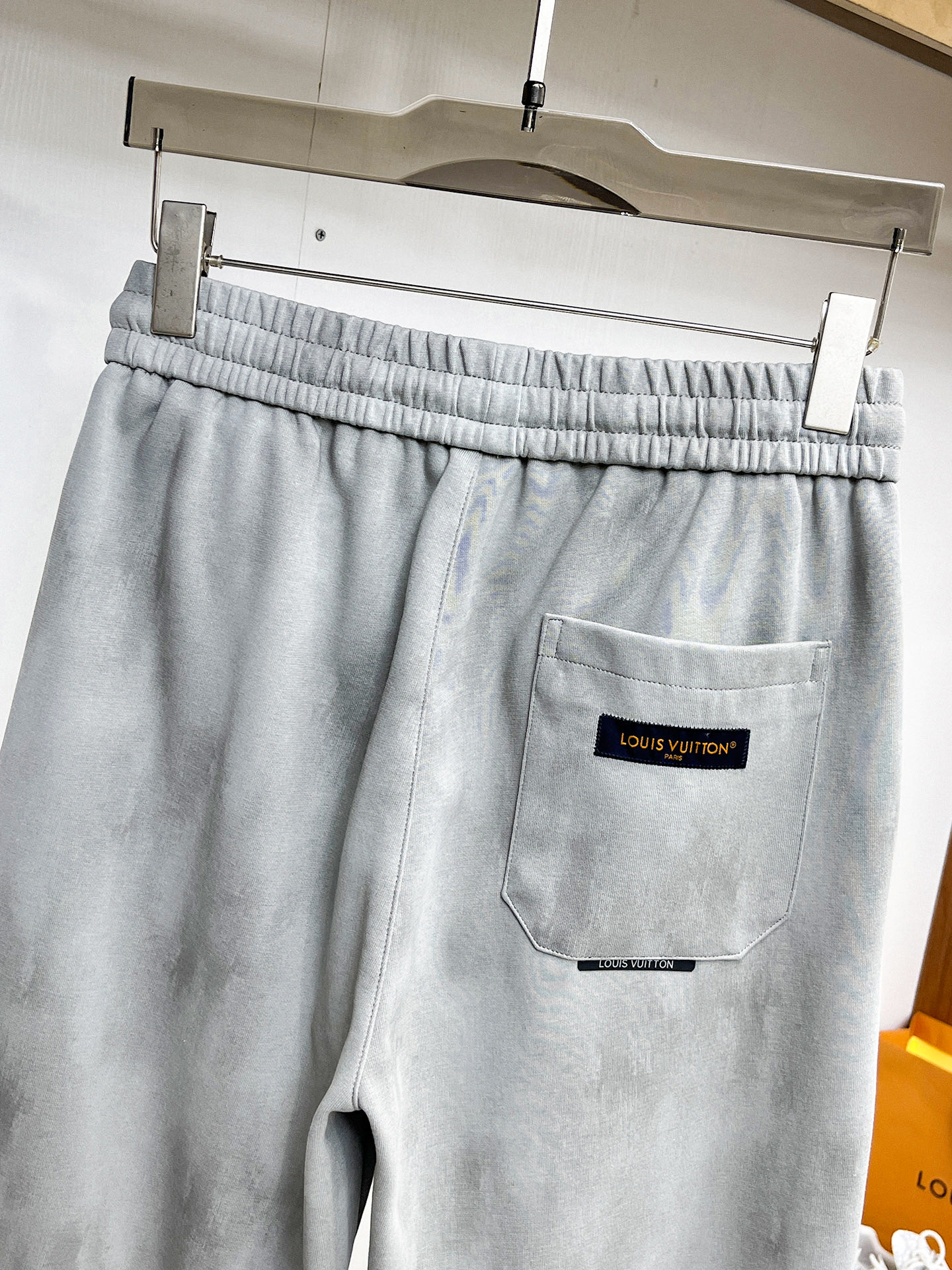 Louis Vuitton Basic Clothing M-l-xl