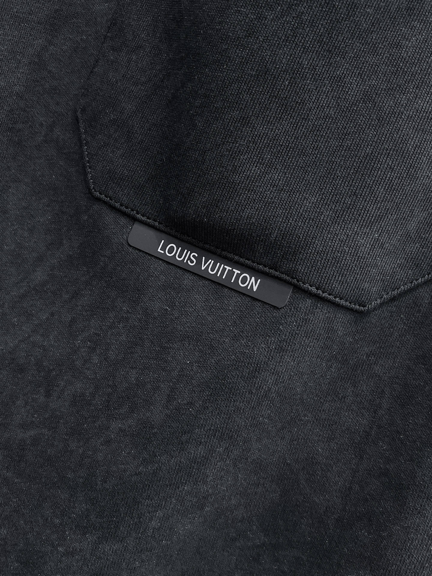 Louis Vuitton Basic Clothing M-l-xl