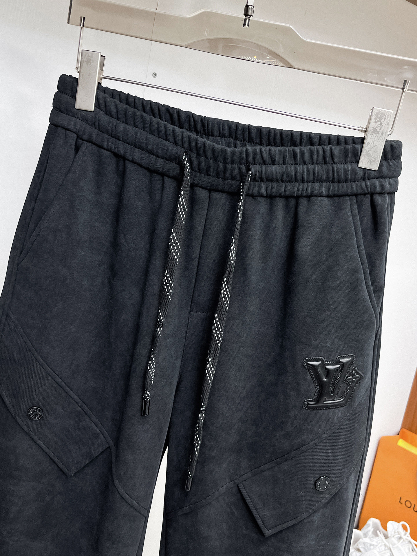 Louis Vuitton Basic Clothing M-l-xl