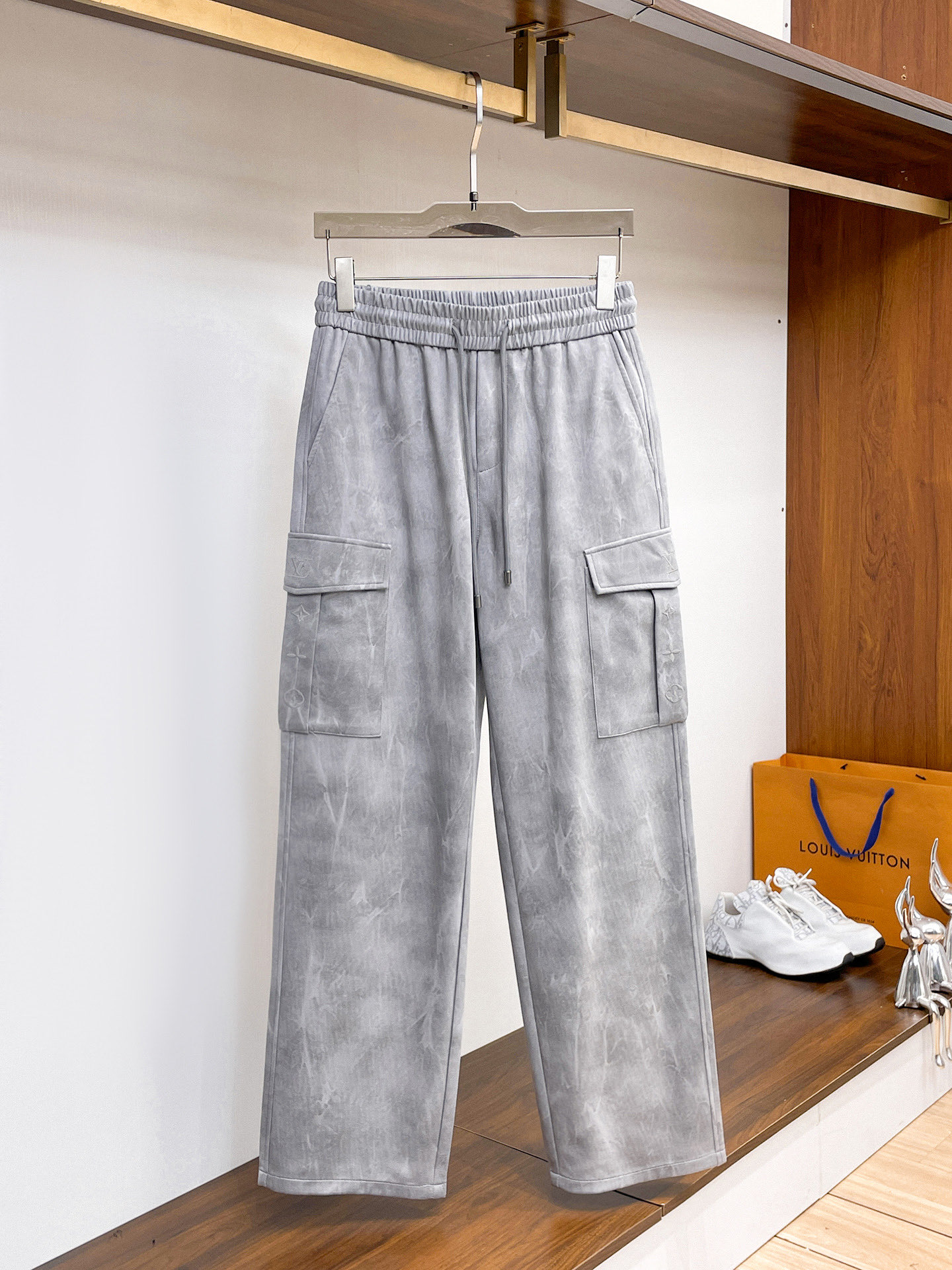 Louis Vuitton Basic Clothing M-l-xl