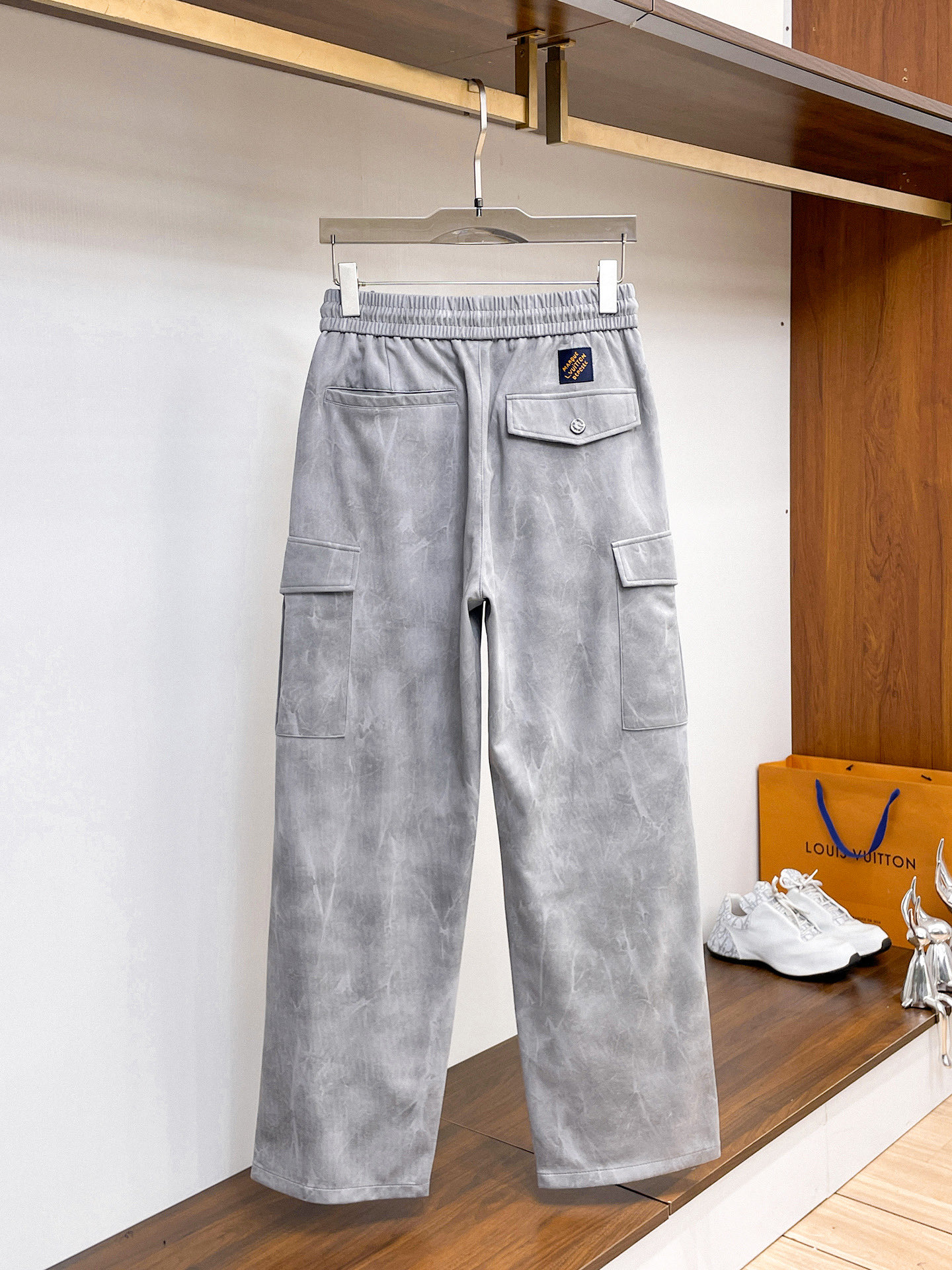 Louis Vuitton Basic Clothing M-l-xl