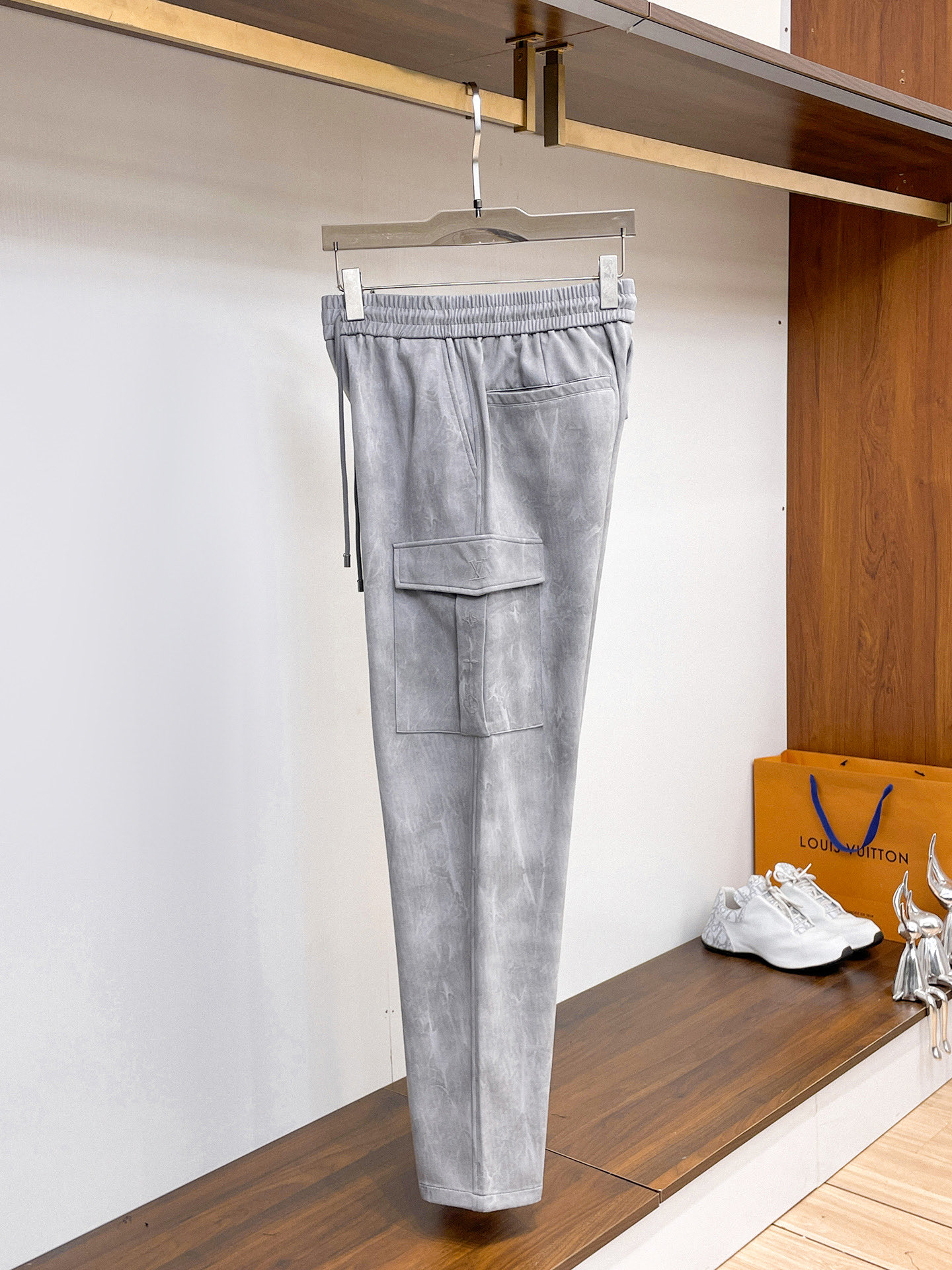 Louis Vuitton Basic Clothing M-l-xl