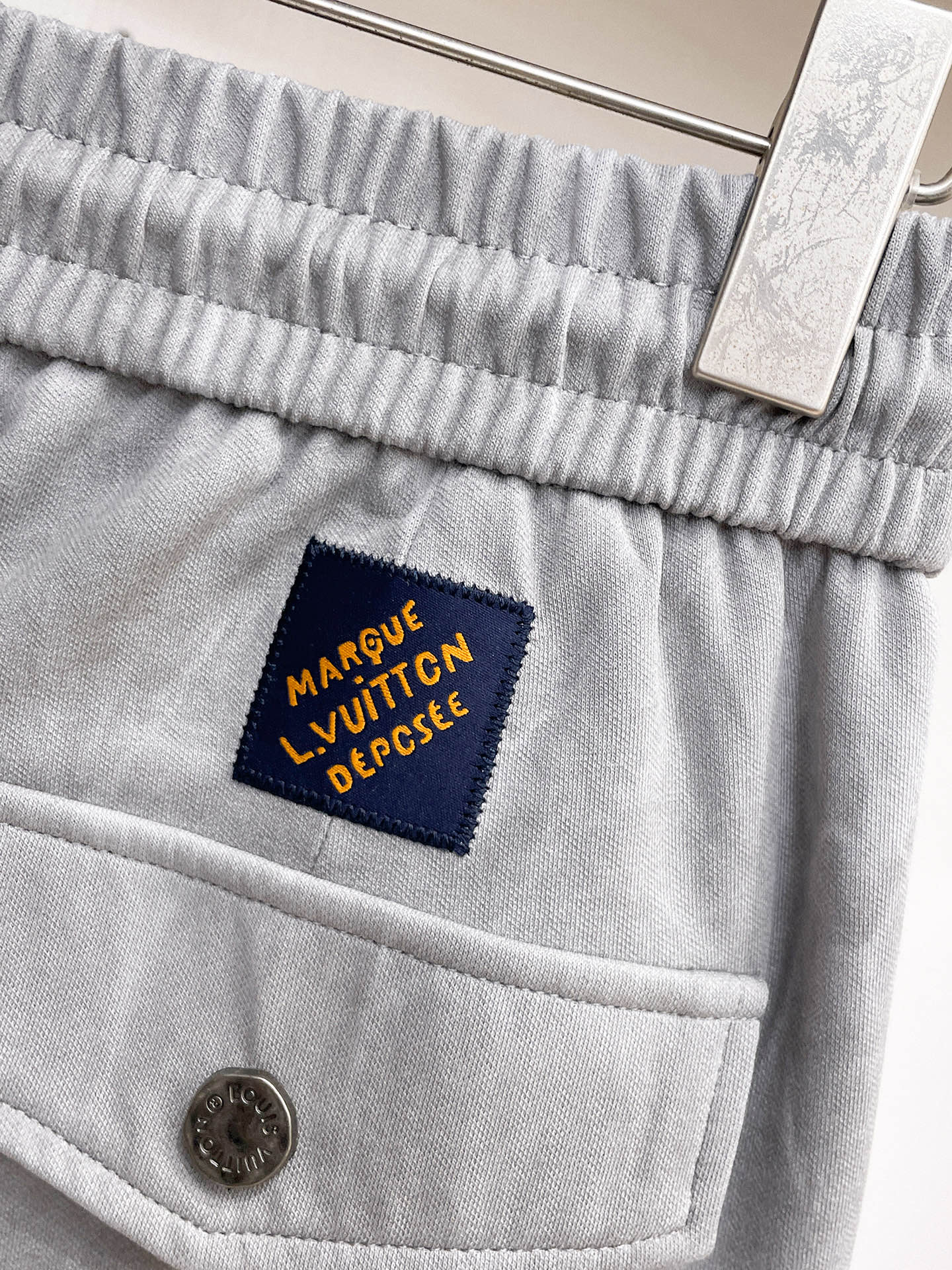 Louis Vuitton Basic Clothing M-l-xl