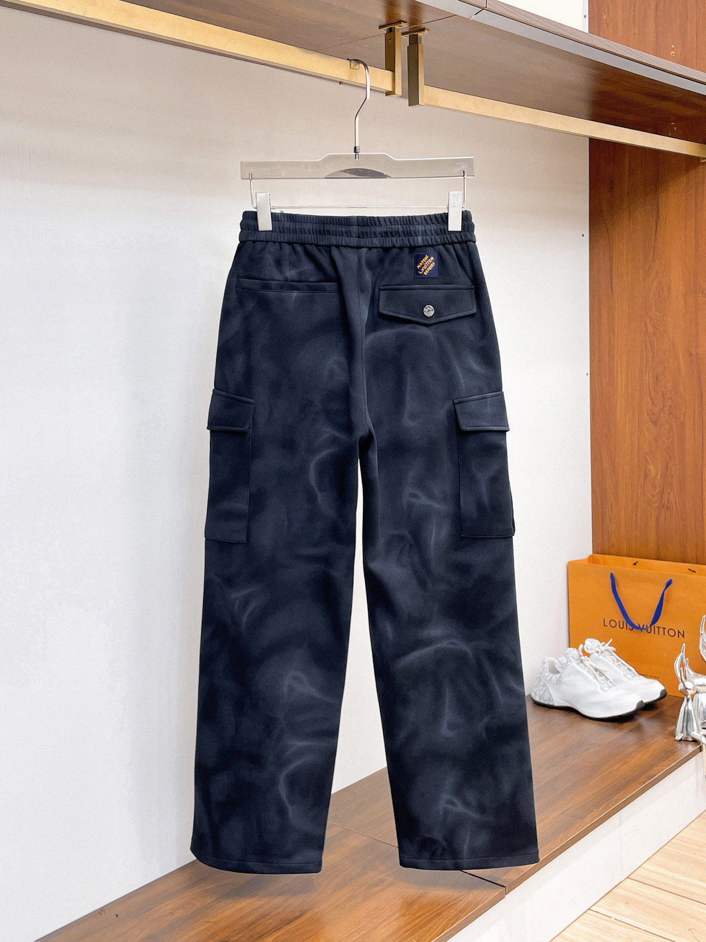 Louis Vuitton Basic Clothing M-l-xl