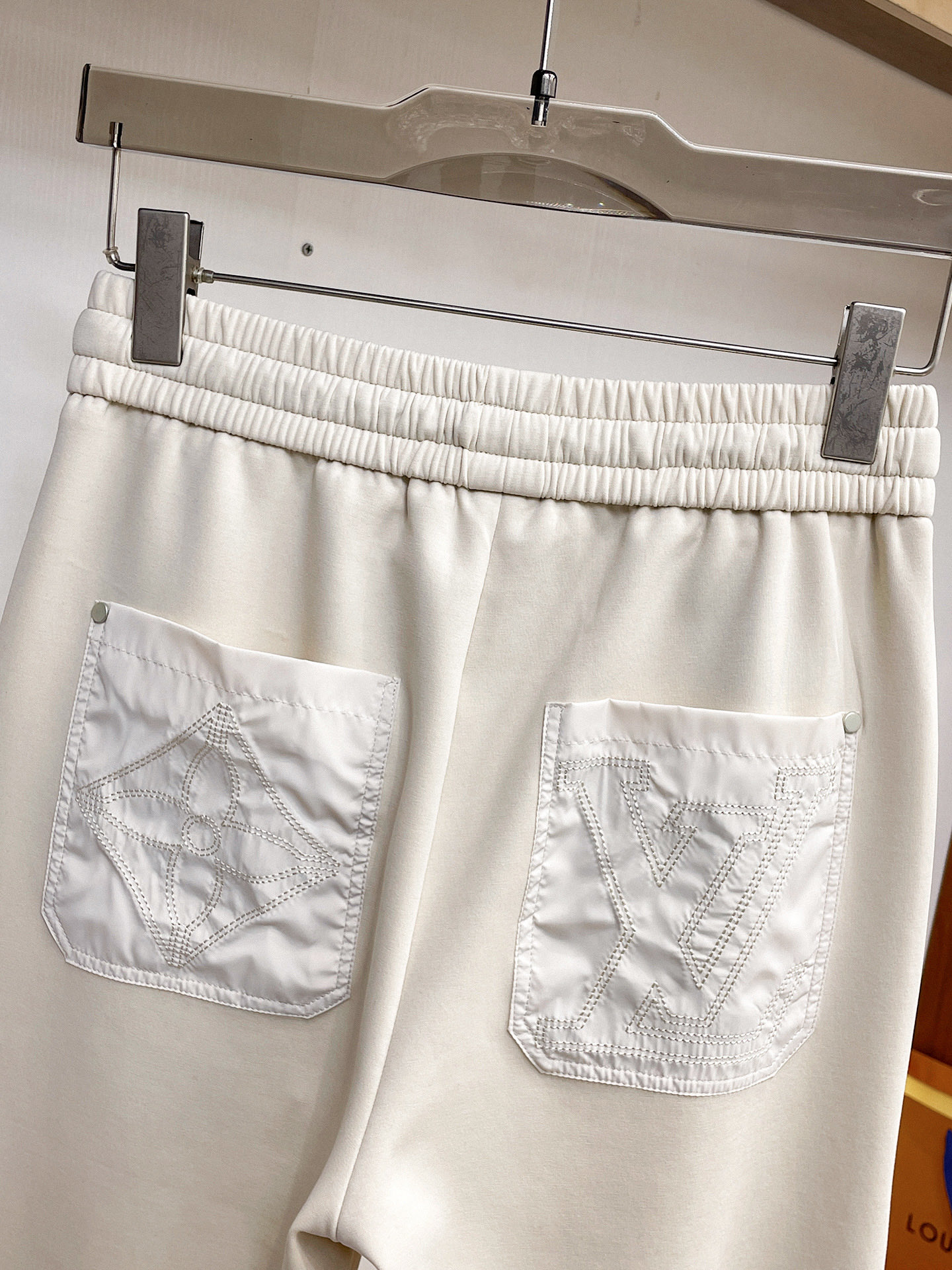 Louis Vuitton Basic Clothing M-l-xl