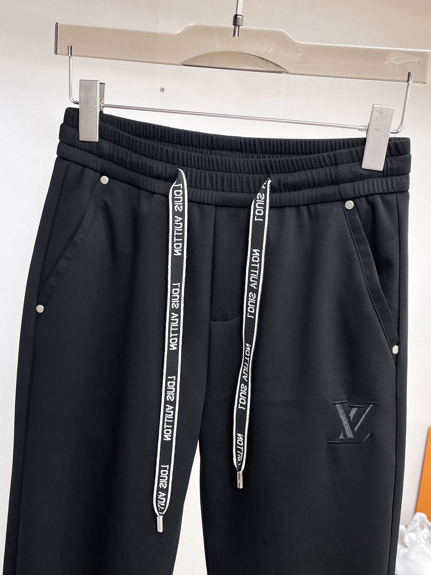 Louis Vuitton Basic Clothing M-l-xl