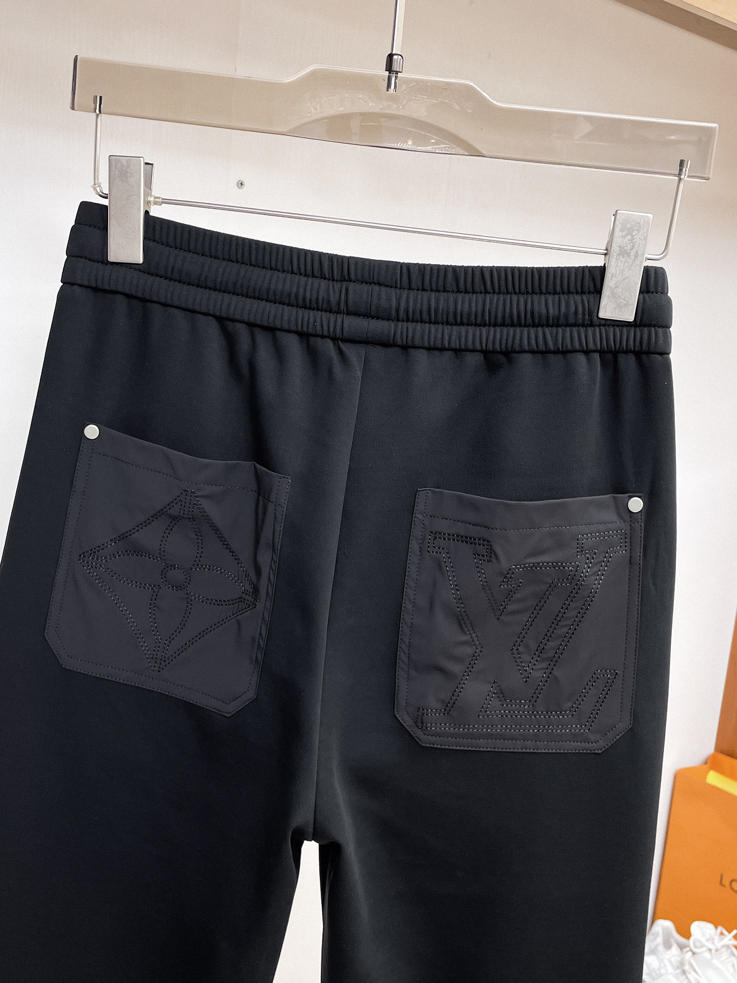 Louis Vuitton Basic Clothing M-l-xl