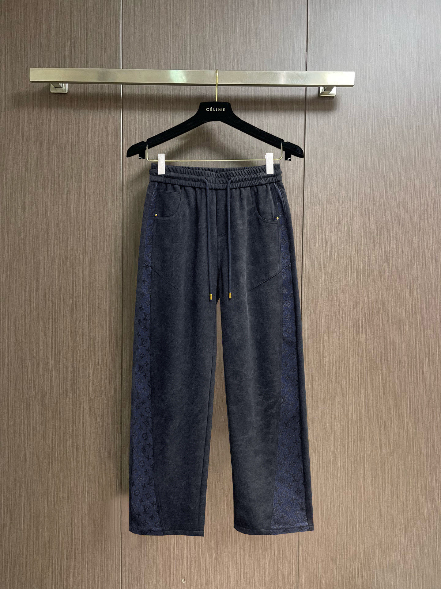 Louis Vuitton Basic Clothing M-l-xl