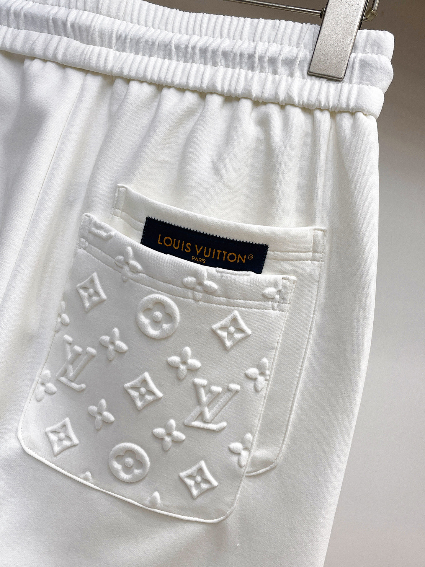 Louis Vuitton Basic Clothing M-l-xl