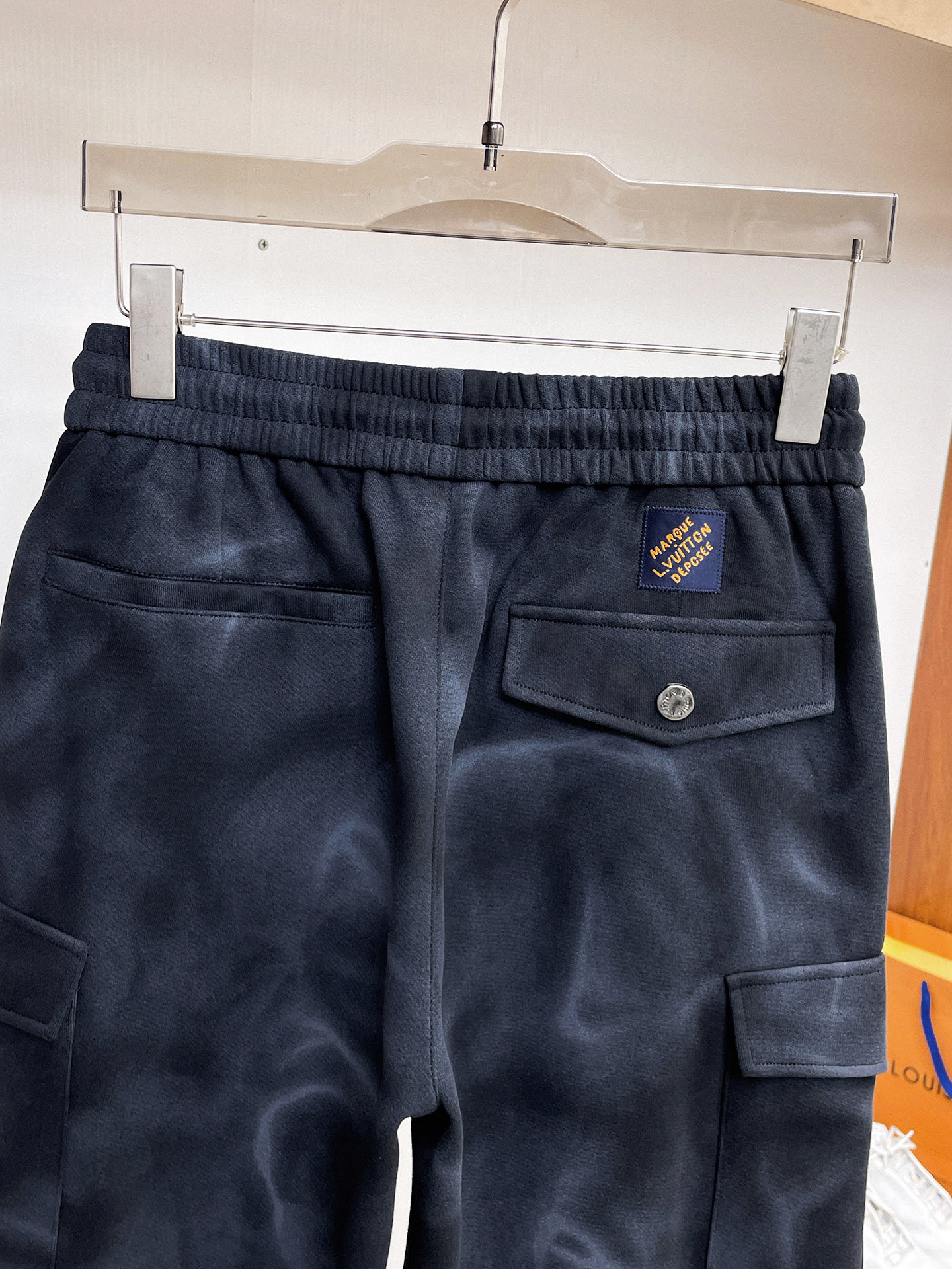 Louis Vuitton Basic Clothing M-l-xl