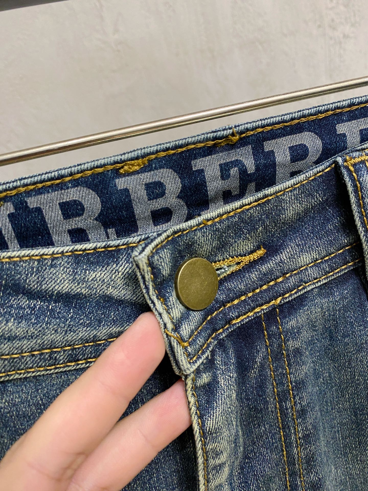 Burberry Jeans Slim Fit S