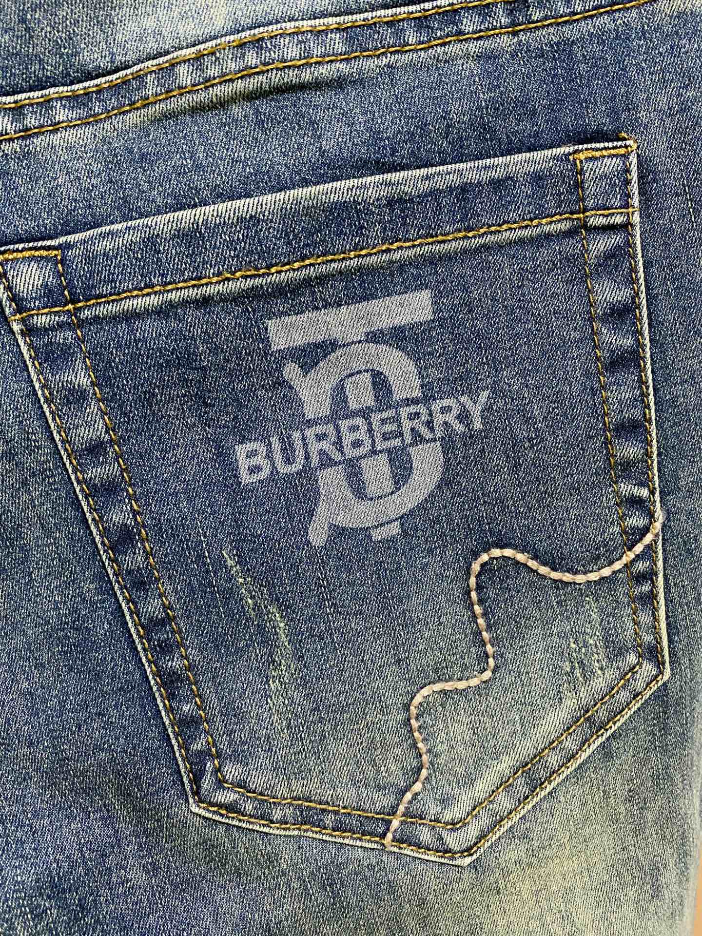 Burberry Jeans Slim Fit S