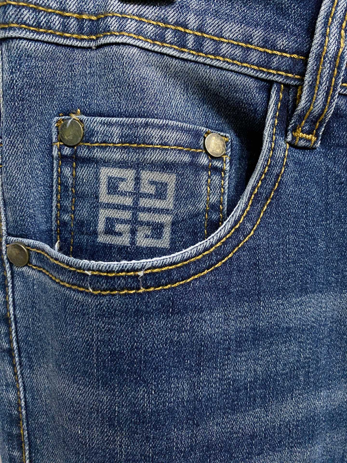 Givenchy Jeans Slim Fit S