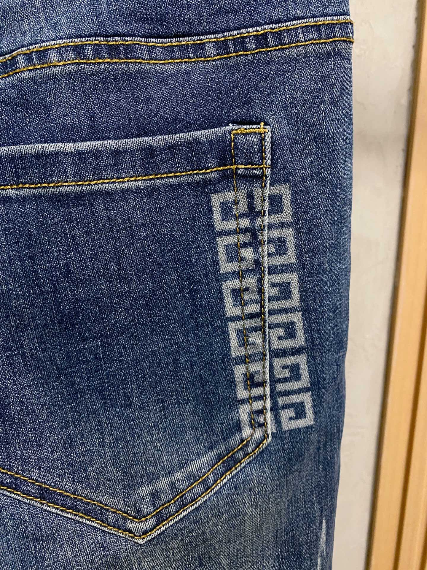 Givenchy Jeans Slim Fit S