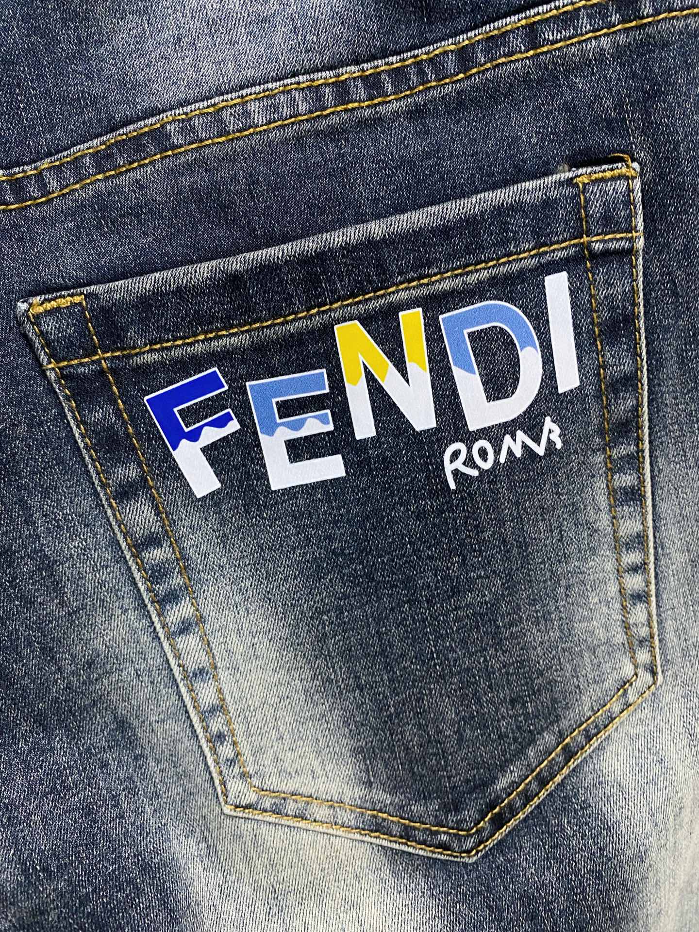 Fendi Jeans Slim Fit S