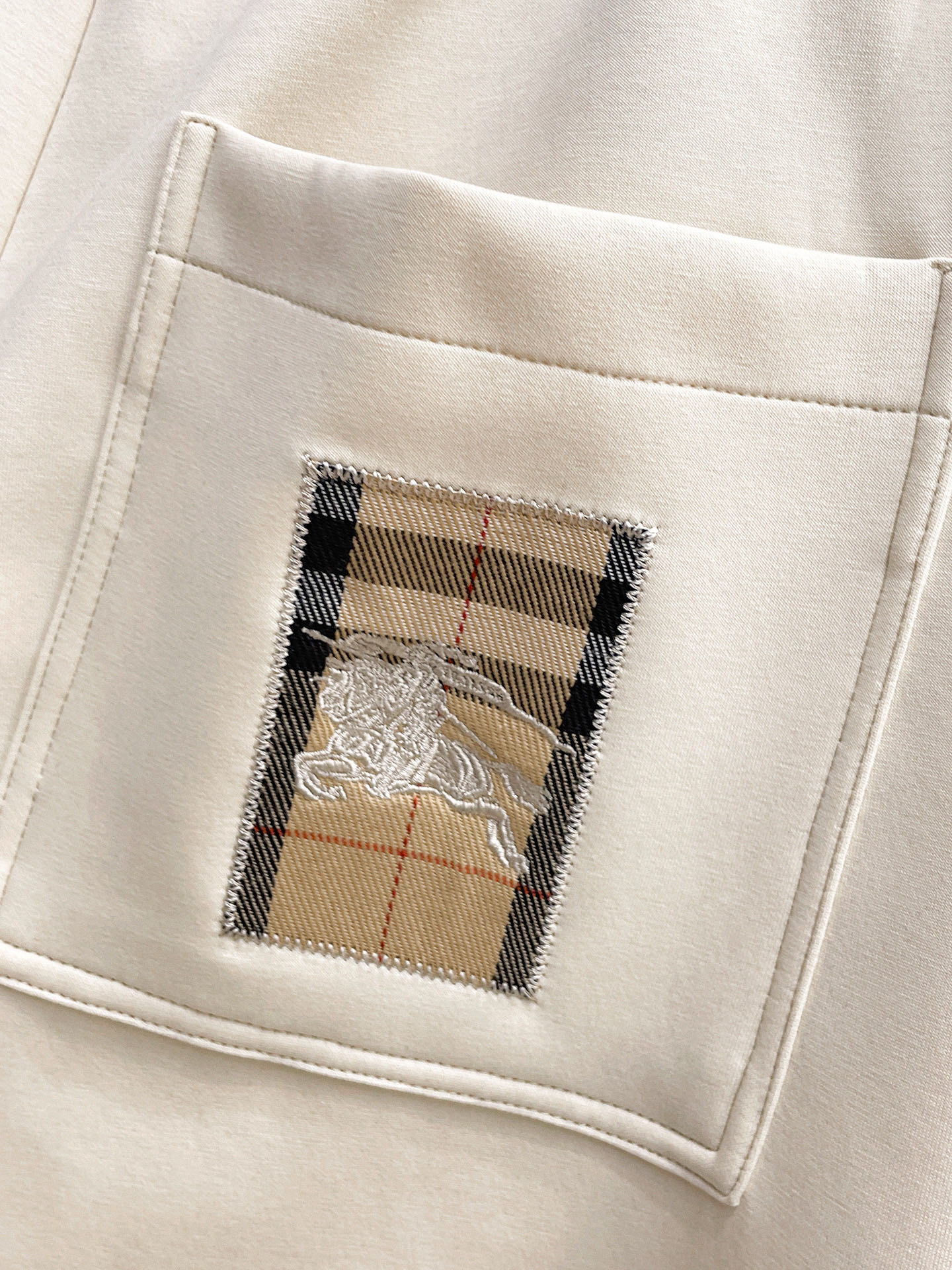 Burberry Basic Clothing M-l-xl