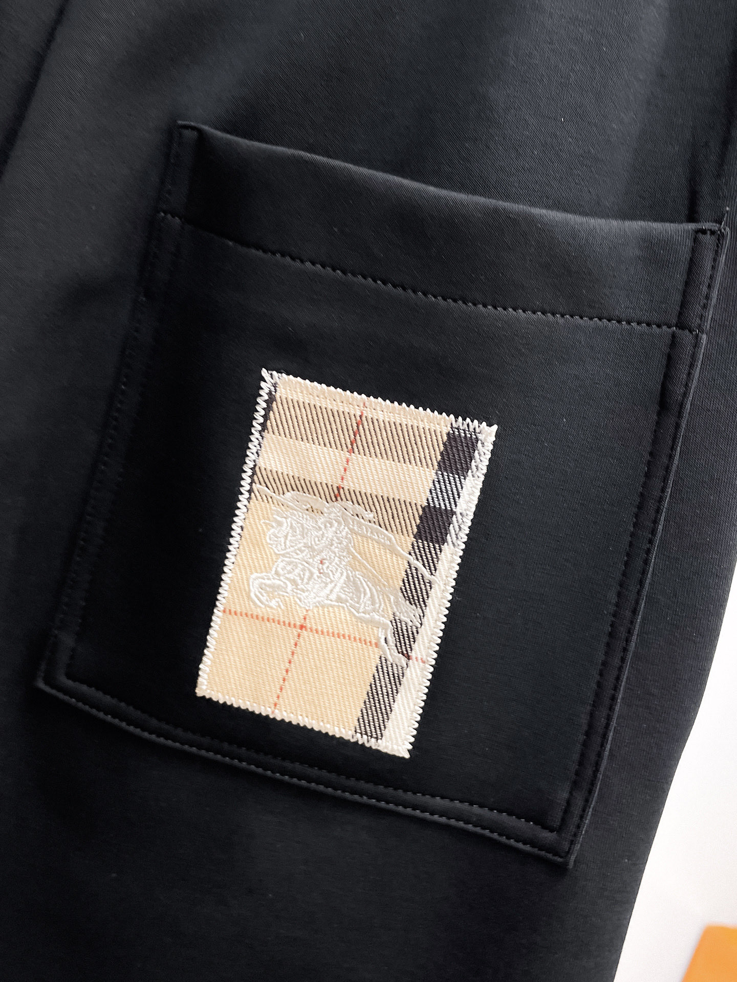 Burberry Basic Clothing M-l-xl