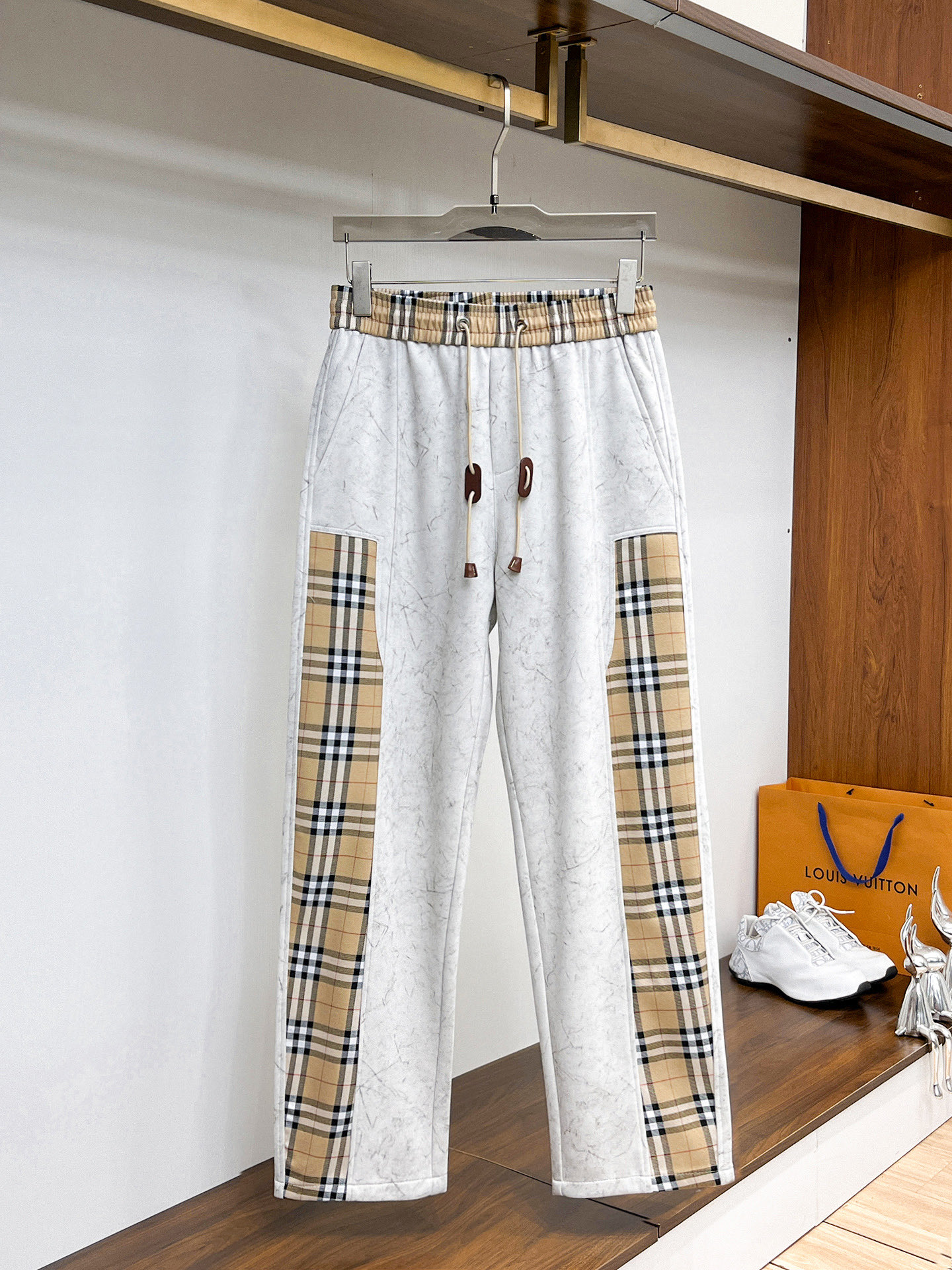 Burberry Basic Clothing M-l-xl