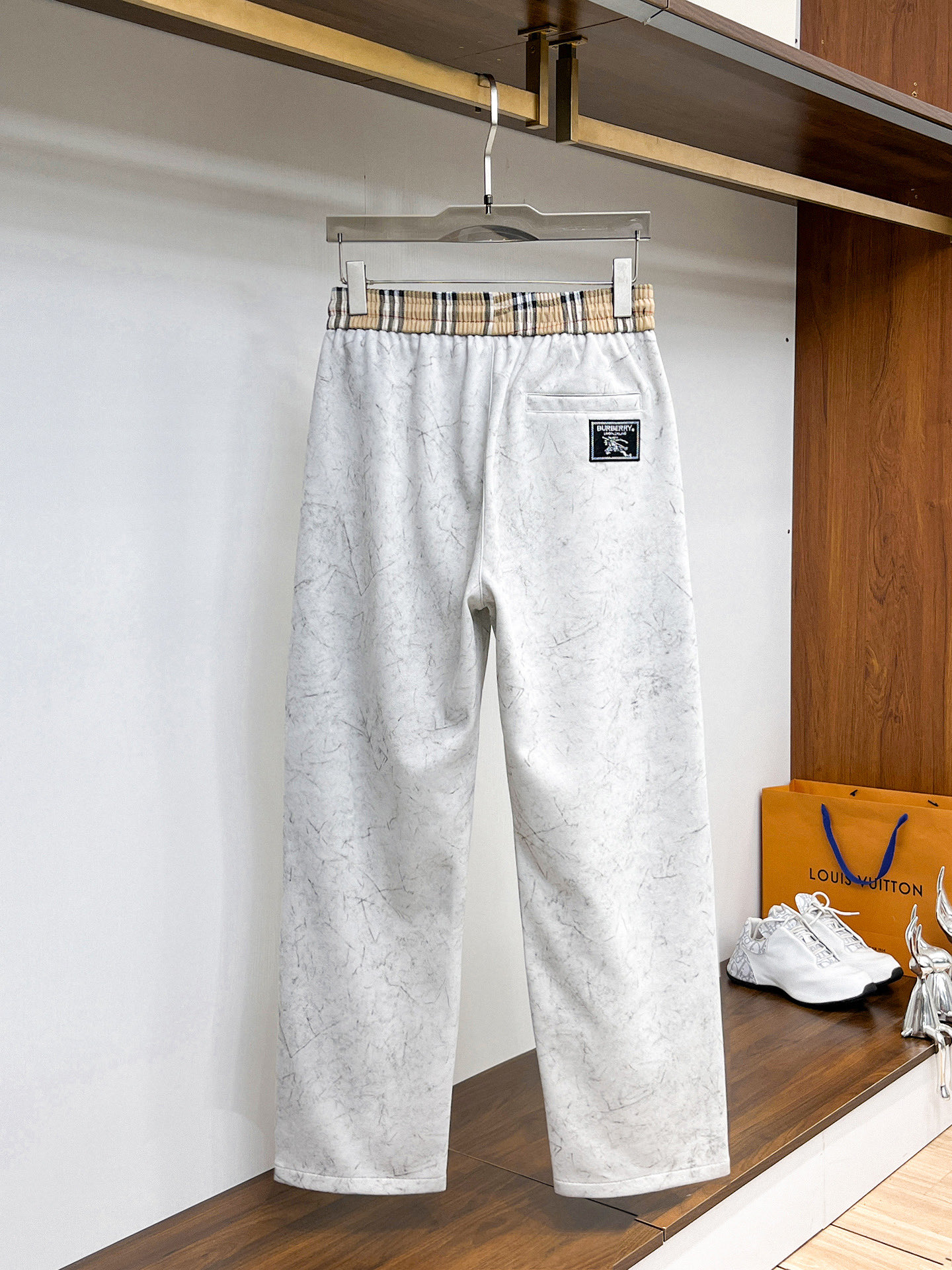 Burberry Basic Clothing M-l-xl