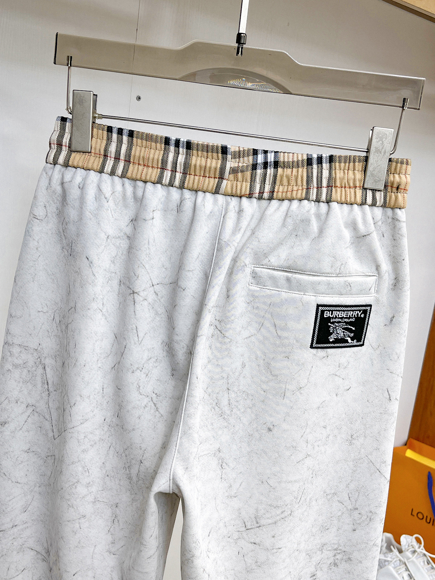 Burberry Basic Clothing M-l-xl