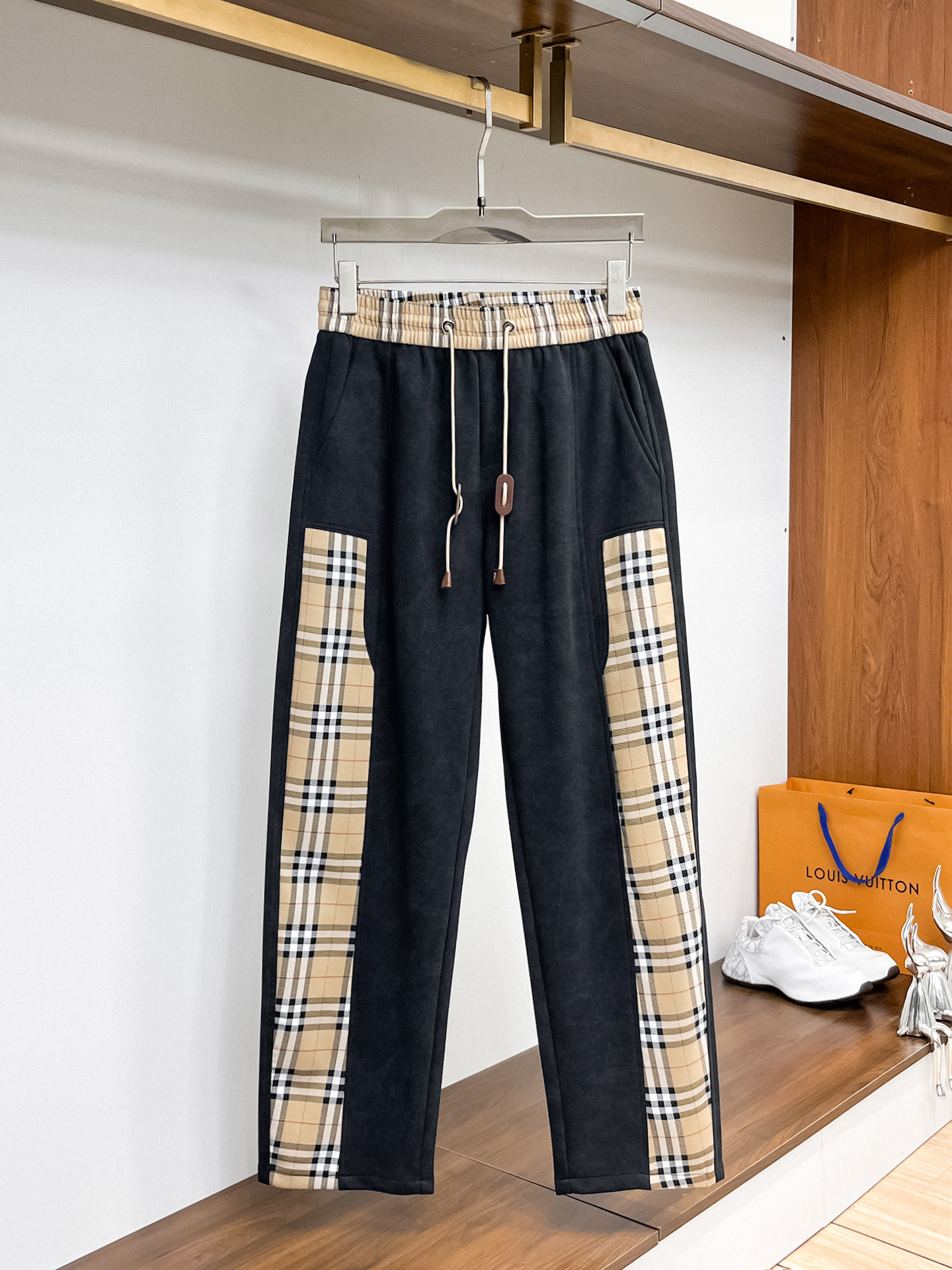 Burberry Basic Clothing M-l-xl