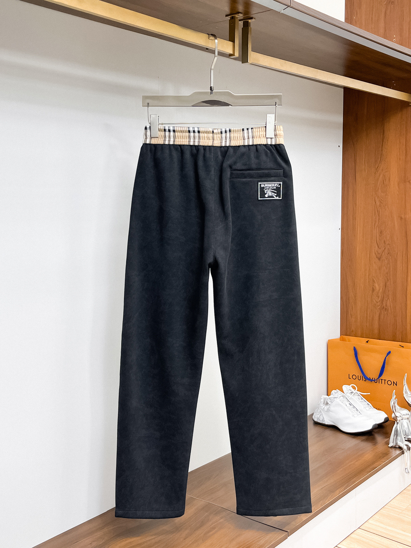 Burberry Basic Clothing M-l-xl