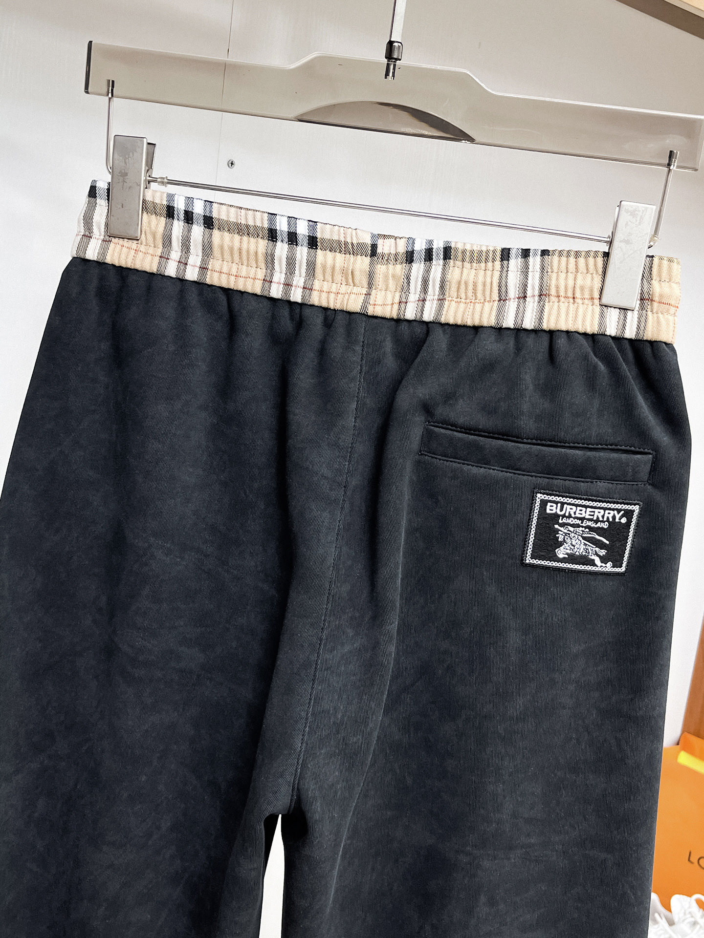 Burberry Basic Clothing M-l-xl